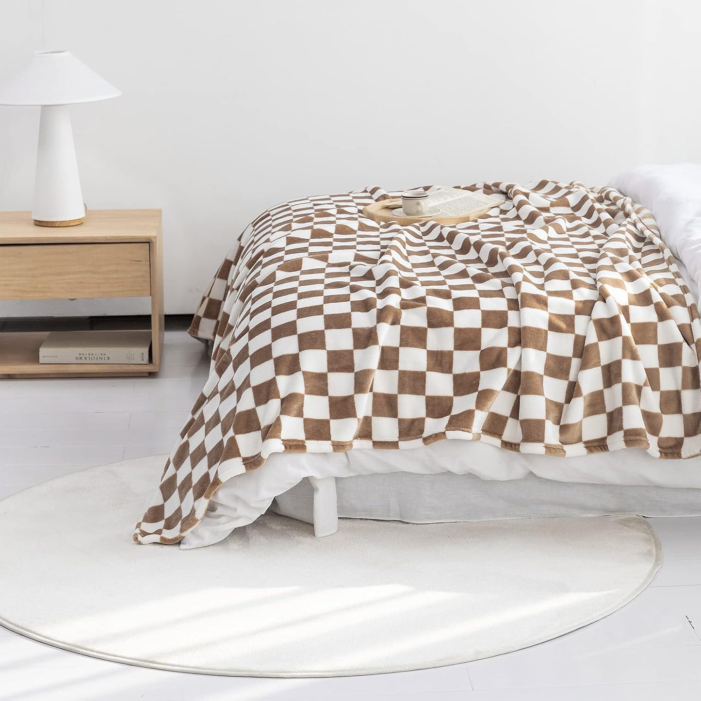 LOMAO Throw Blankets Flannel Blanket with Checkerboard Grid Pattern Soft Throw Blanket for Couch, Bed, Sofa Luxurious Warm and Cozy for All Seasons (Khaki, 90"x90")