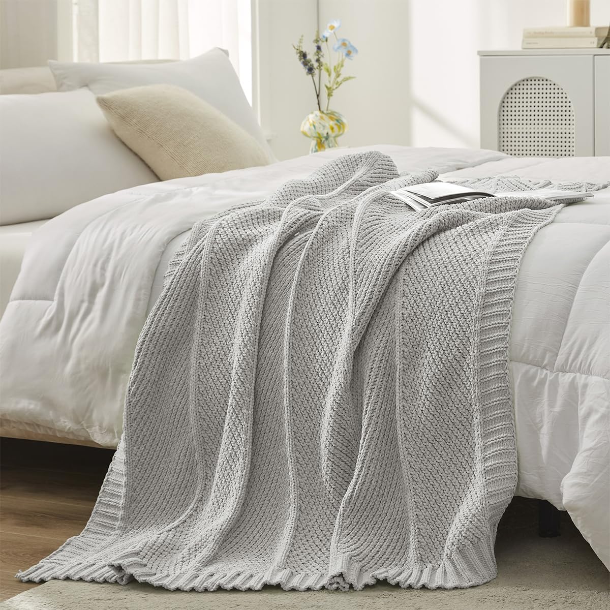 Amélie Home Chenille Knit Throw Blanket for Couch, Chevron Texture Decorative Soft Blanket for Sofa, Bed & Chair, 50"x60", Light Grey