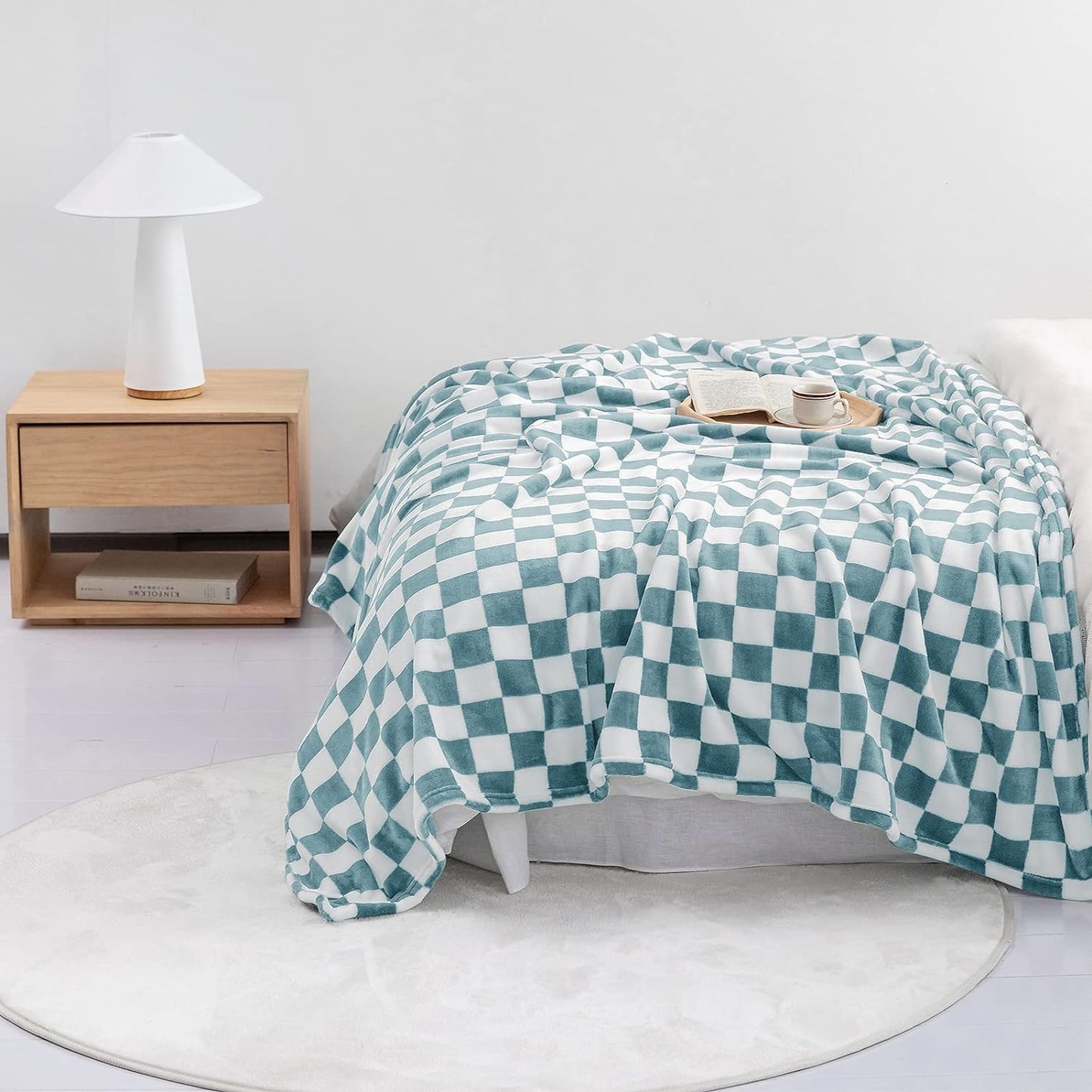 LOMAO Throw Blankets Flannel Blanket with Checkerboard Grid Pattern Soft Throw Blanket for Couch, Bed, Sofa Luxurious Warm and Cozy for All Seasons (Light Blue, 50"x60")
