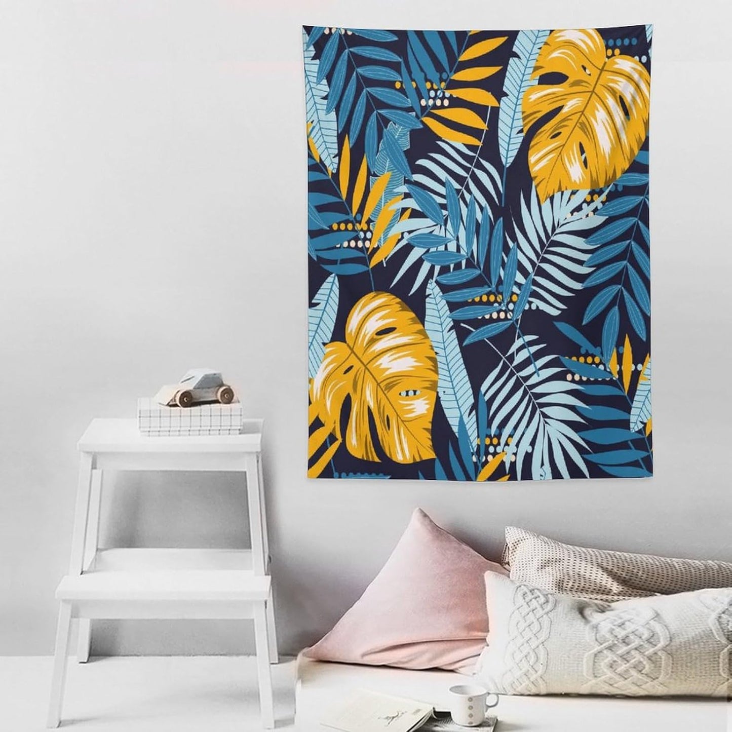 ICMOLYYENLO Palm Leaf Tapestry Wall Hanging, Tropical Leaves Plant Jungle Green Hawaiian Art Home Decor for Guest Bedroom Living Room Dormitory 60x60 Inch