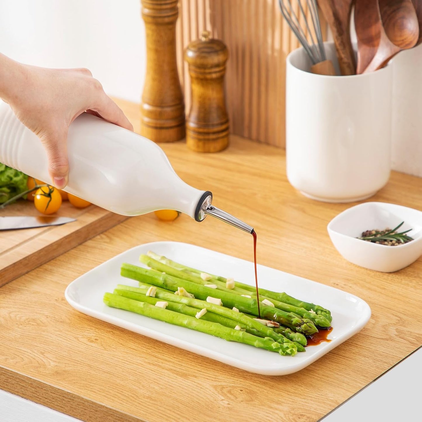 vancasso 20 Oz Ceramic Olive Oil Dispenser Bottle, Bottle Dispenser with Spout and Funnel for Kitchen,Suitable for Oil, Vinegar, Coffee Syrups & Other Liquids, White