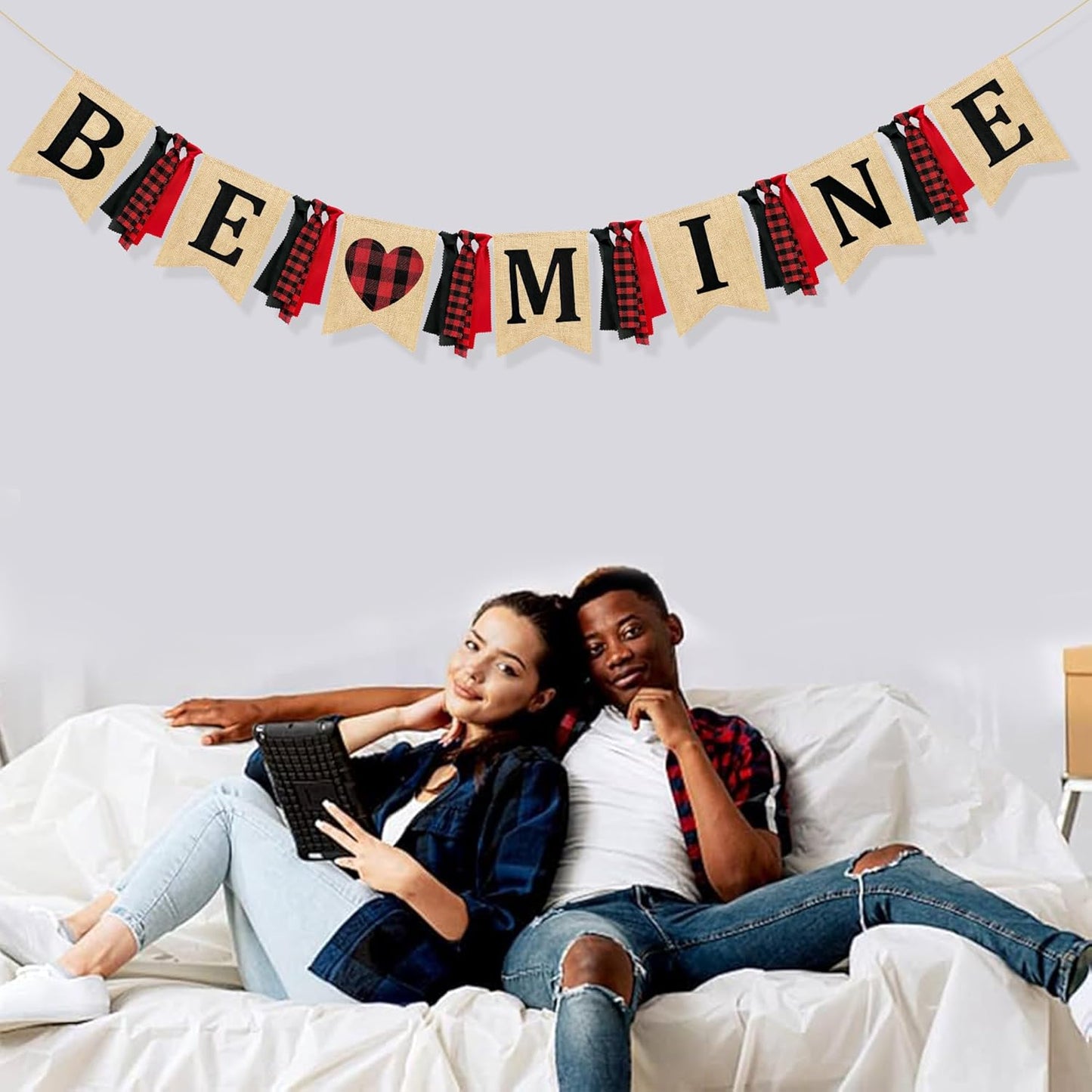 Valentine’s Day Party Decorations Be Mine Felt Sign Burlap Pennant Banner Flag Heart with Black Red Buffalo Plaid Fabric Ribbon for Valentine’s Day Wedding Birthday Party Supplies
