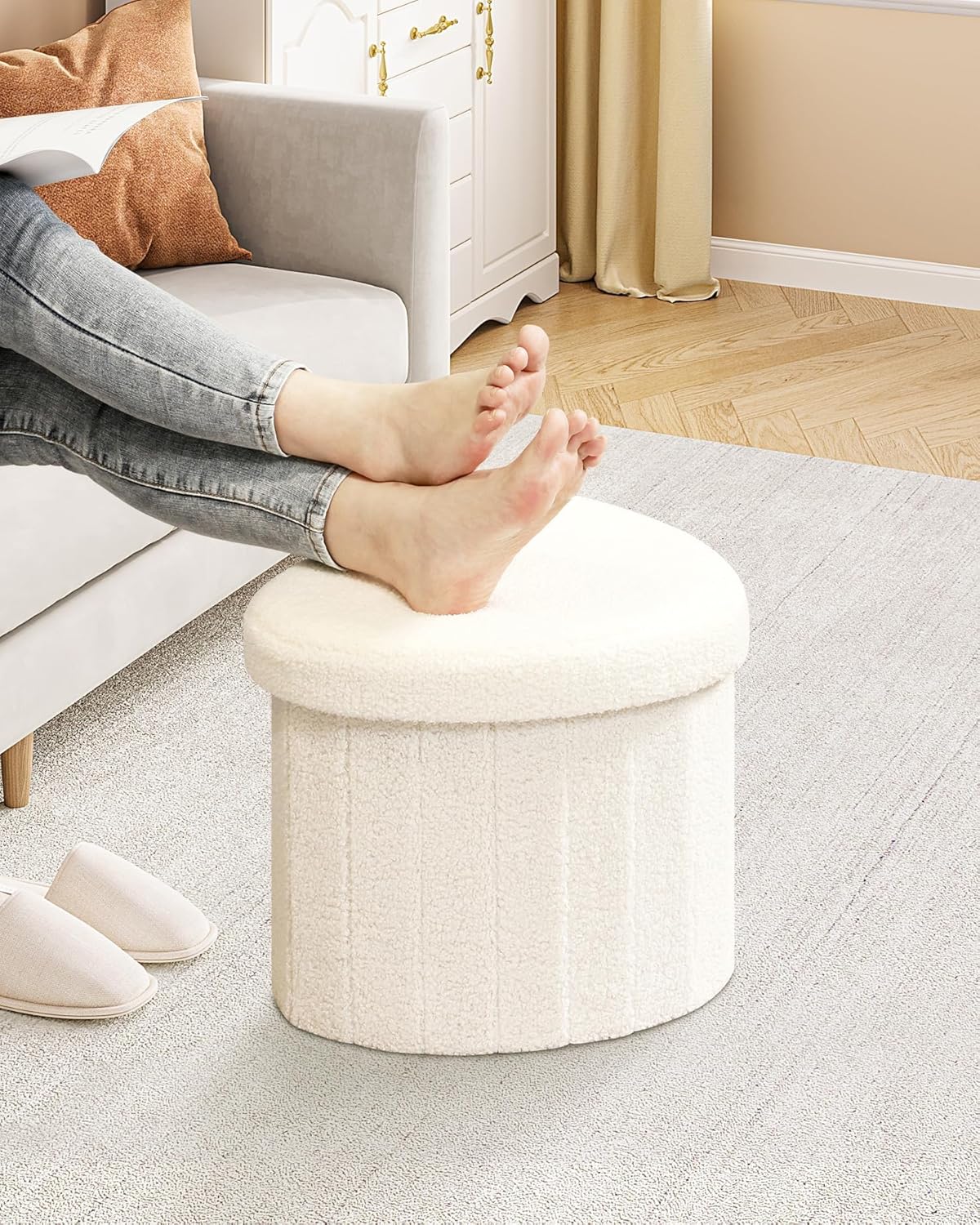 B FSOBEIIALEO Storage Ottoman Cube, Heart Shaped Ottomans with Storage Foot Stool Footrest for Lving Room, Boucle Ottoman Seat for Dorm Room,Faux Teddy Fur, Cream White 15"x15"x15"