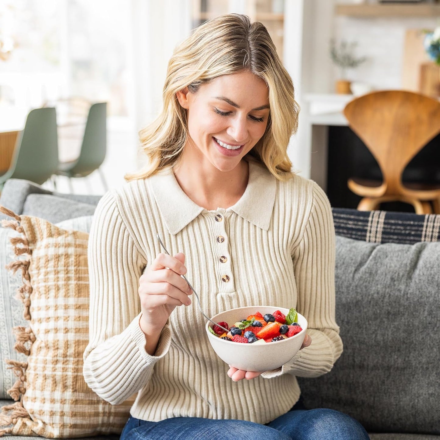 Grow Forward Premium Wheat Straw Bowls - 27oz Microwave Safe Plastic Cereal Bowls Set of 8 for Kitchen, Camping, RV, Dessert, Snack, Soup, Salad, Fruit - Reusable, Unbreakable & BPA Free - Moonlight