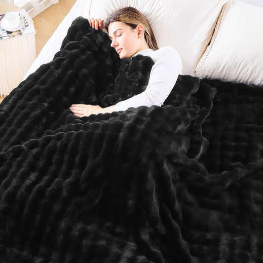 NEWCOSPLAY Faux Fur Twin Blanket Black Bubble Blanket Thick Warm Soft for Couch Sofa Bed 550GSM (Black, Twin(60"x80"))