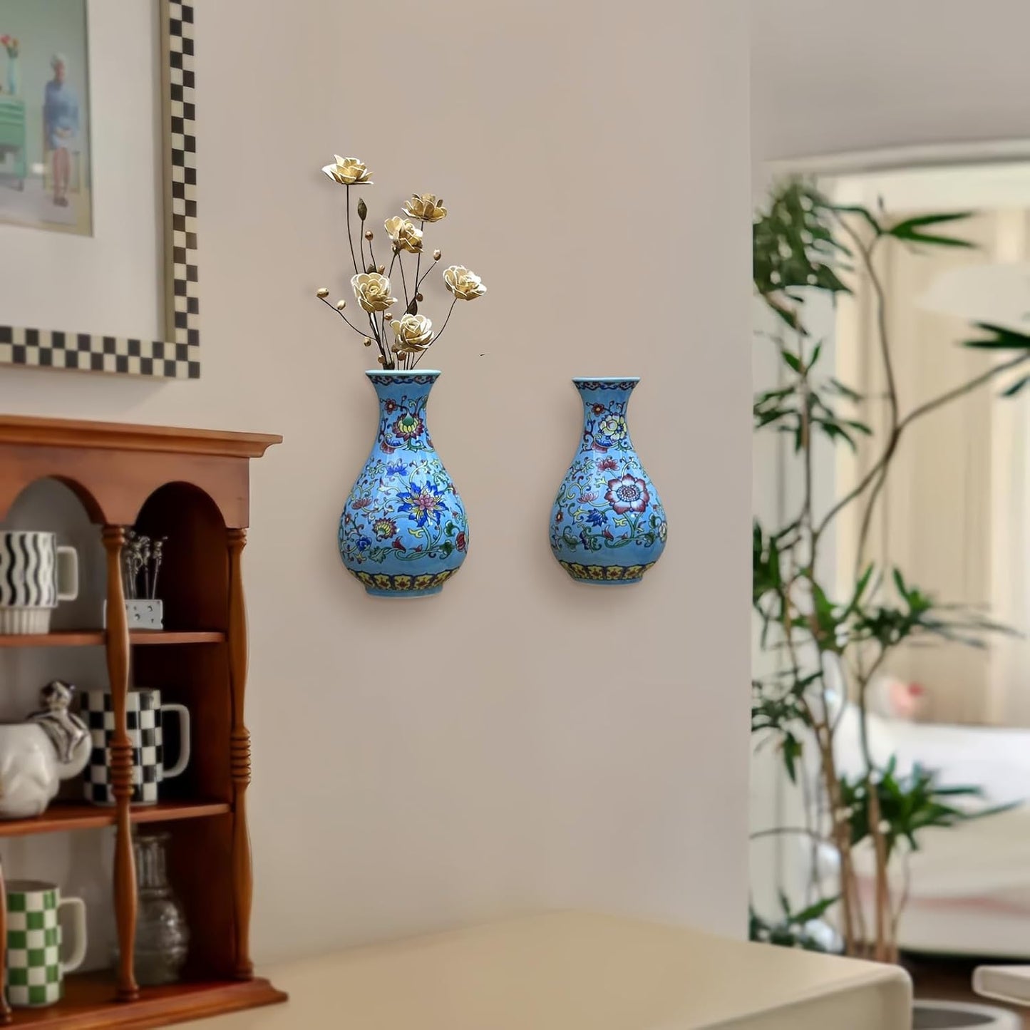 Set of Two Handmade Chinese Blue & White Porcelain Wall Mounted Vases – Chinoiserie Ceramic Flower Vase for Indoor Home Décor, Wall Hanging Vases for Living Room & Bookshelf