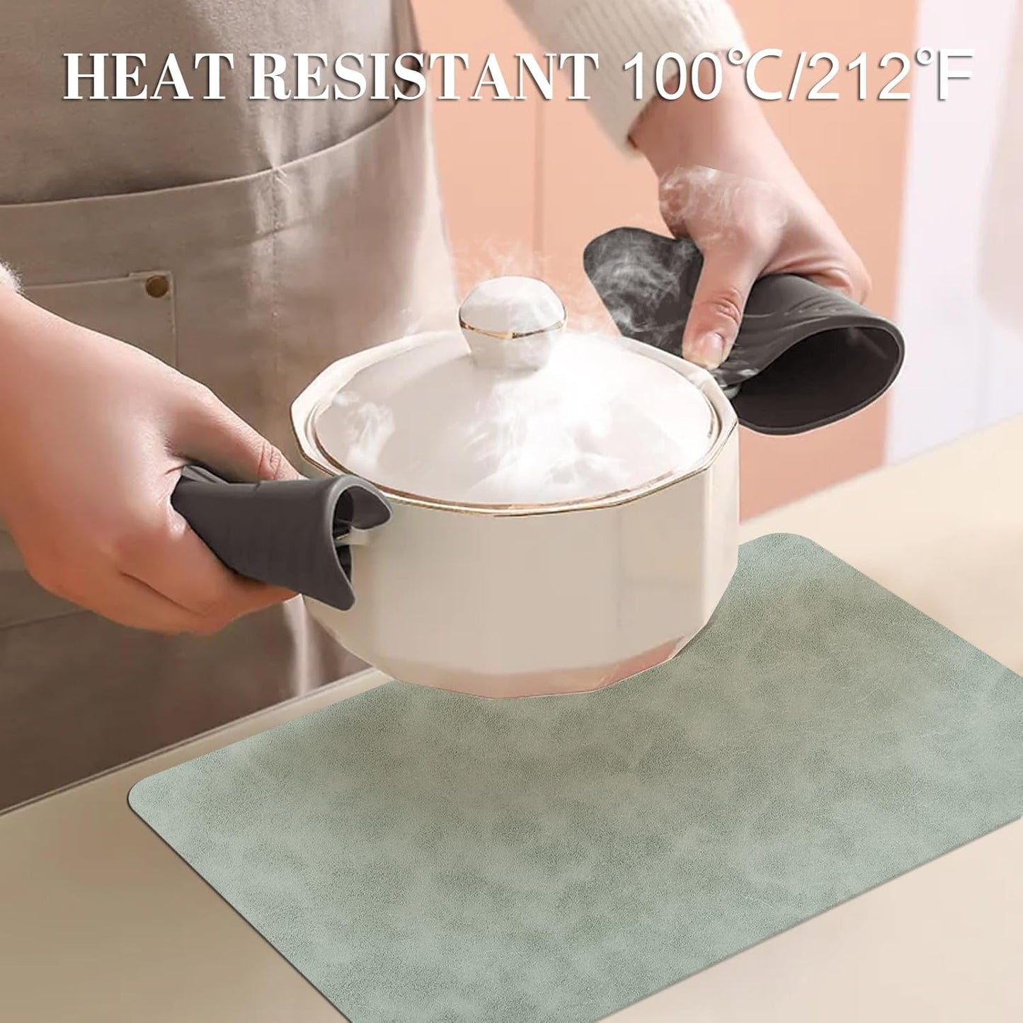 Faux Leather Placemats, Set of 4, 12''×17' Textures on Both Sides, Heat-Resistant, Waterproof and Oil-Proof, Reversible Place Mats for Kitchen, Dining Table, Outdoor - Green&White