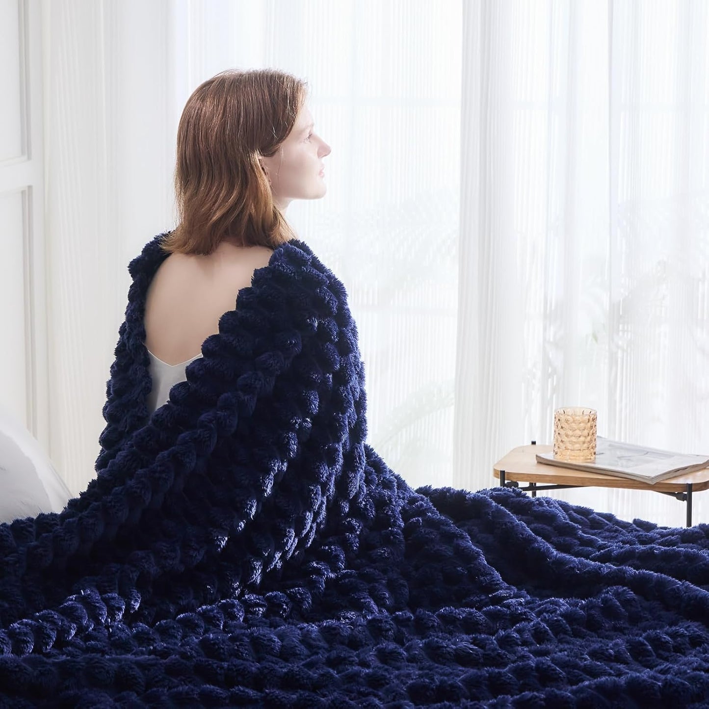 NEWCOSPLAY Super Soft King Blanket Dark Navy Premium Silky Flannel Fleece 3D Clouds Stylish Jacquard Lightweight Bed Blanket All Season Use 350GSM (Dark Navy, King(90"x110"))