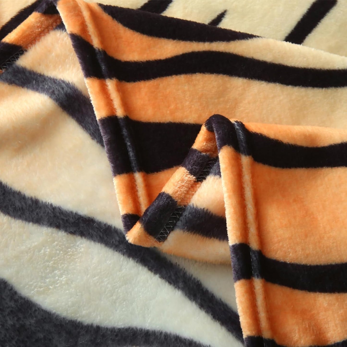 MERRYLIFE Tiger Stripe Print Throw Blanket Decorative Fleece Throw | Ultra-Plush Colorful | Couch Blanket Travel Lap | Home Gift Use(50" 60",Tiger)