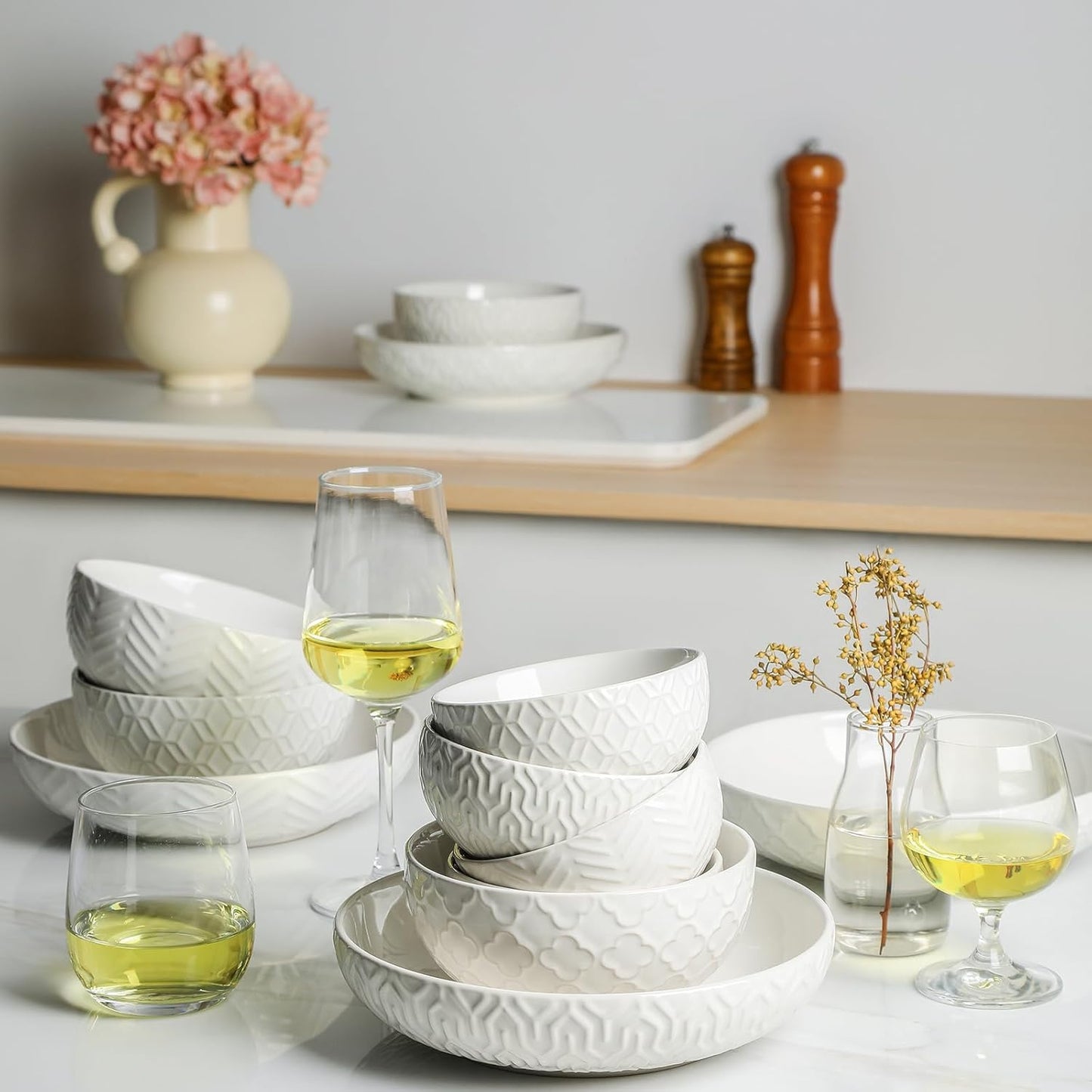 Sureasy Ceramic Cereal Bowls Set of 4-25 oz White Soup Bowls for Kitchen, Perfect for Soup, Pasta and Salad, Microwave & Dishwasher Safe