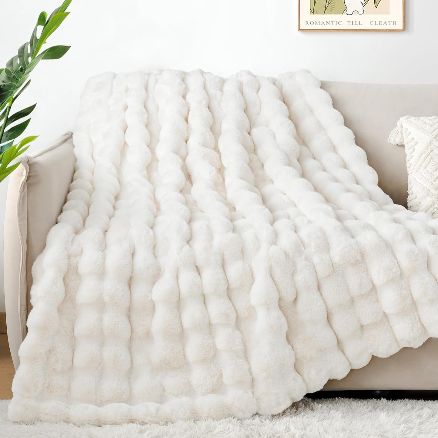 Touchat Luxury 1000GSM Faux Rabbit Fur Throw Blanket, Super Heavy Warm Cozy Blankets for Couch Bed Sofa, Bubble Plush Fuzzy Elegant Soft Reversible Mink Blanket for Living Room Bedroom, Cream White