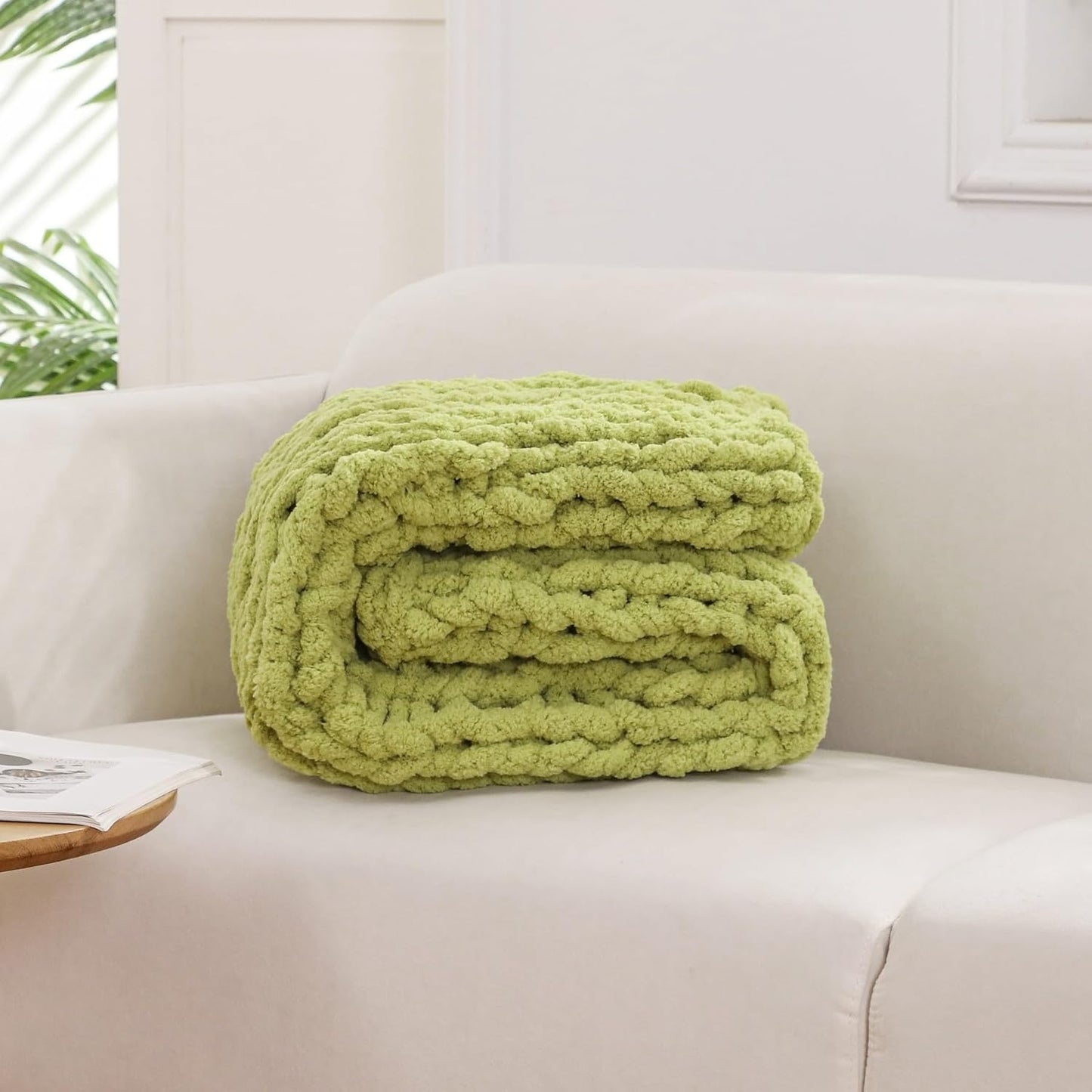WESHIONGOO Chunky Knit Blanket Throw Knitted Throw Blankets for Couch Bed Fluffy Soft Blanket with Jumbo Chenille Yarn Thick 100% Handmade (Lime Green, 40"×40")