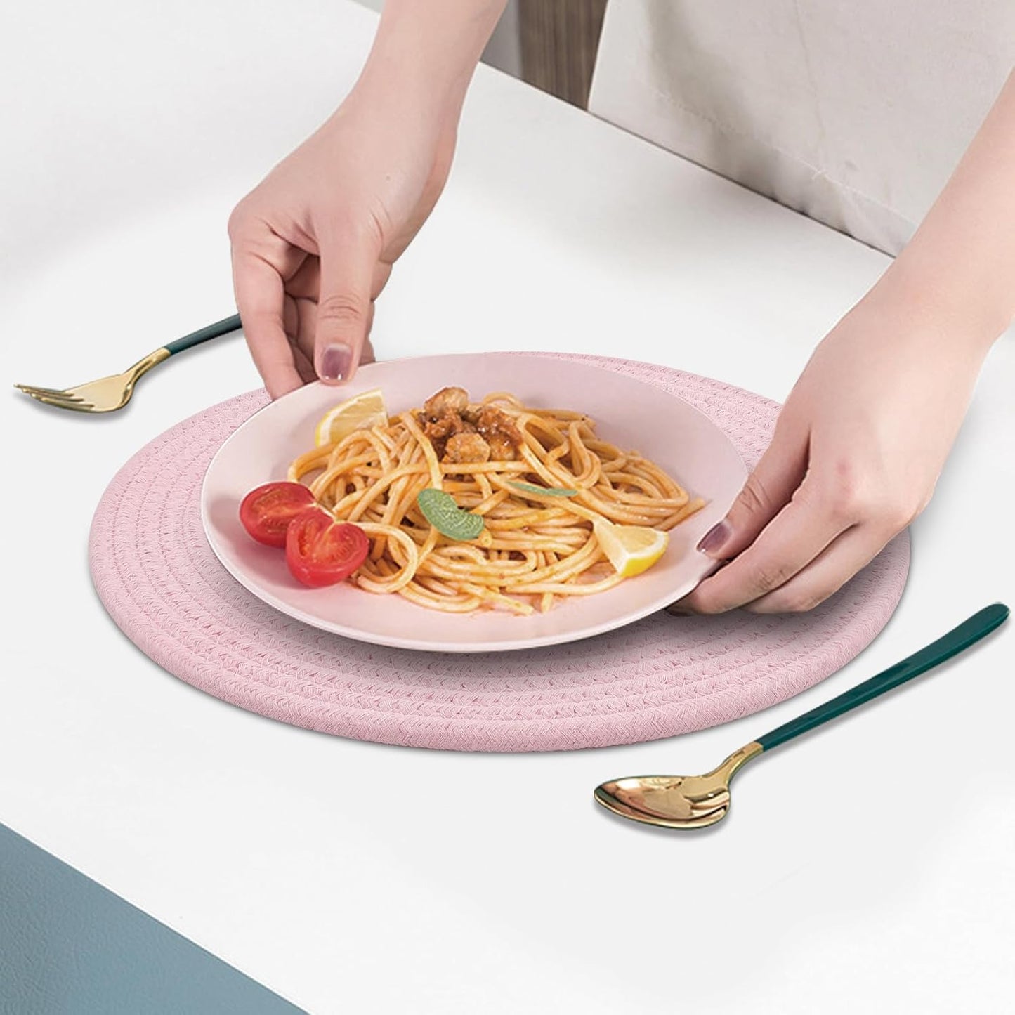 Round Placemats Set of 6, Cotton Rope Woven Table Mats, Hot Pads for Kitchen, Non Slip Heat Resistant Place Mats, 13 Inches Braided Placemat for Farmhouse Decor and Kitchen Table Decor (Pink)