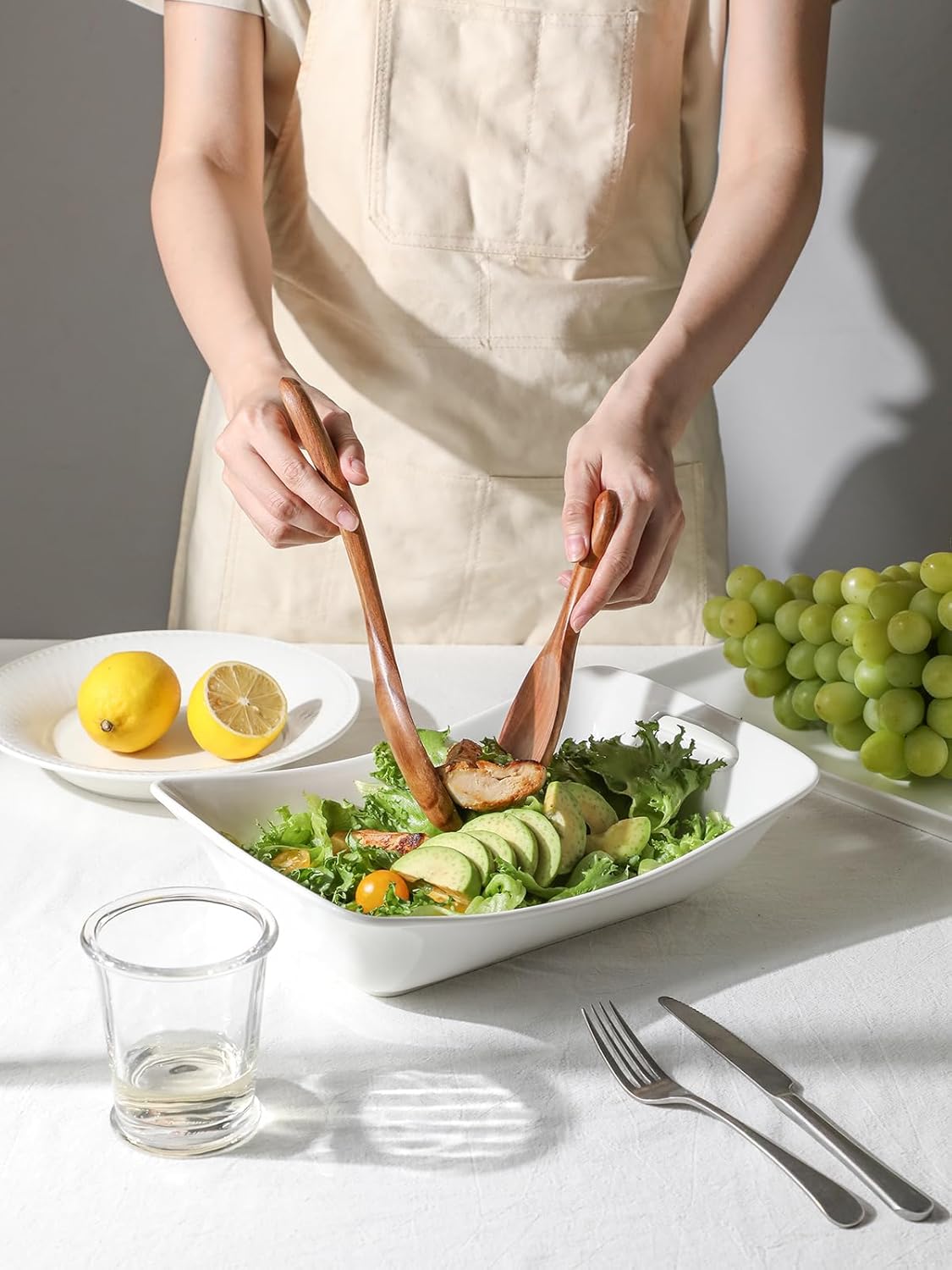 Kanwone Large Serving Bowls with Handles, White Serving Dishes For Entertaining, 1.8 Quarts Porcelain Bowl Set for Turkey, Fruit, Salad, Rectangle Serving Platter for Parites, Thanksgiving, Set of 2