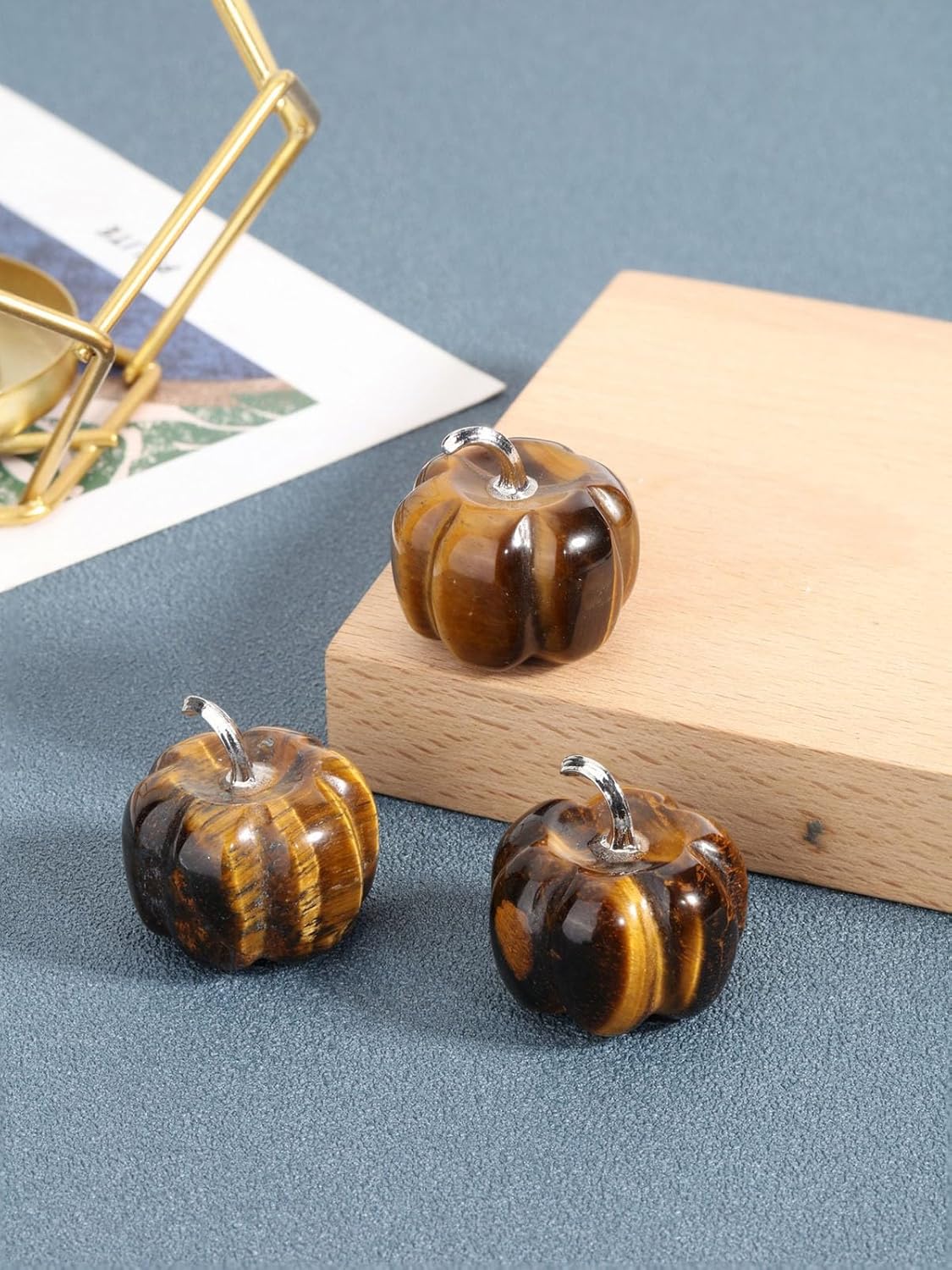 Jovivi Tiger Eye Crystal Pumpkin Figurine, 1.2" Mini Carved Gemstone Pumpkin Statue Decor Healing Stones Decorative Ornaments for Fall Harvest Thanksgiving Halloween Decorations Home Decor