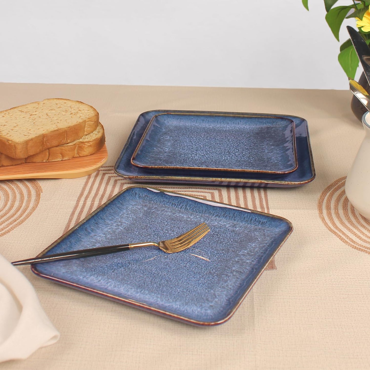 Ceramic Dinner Plates Dish Set, Set of 4, Microwave Oven and Dishwasher Safe, Scratch Resistant, Dinnerware Kitchen Porcelain Serving Dishes Blue, 9 inch Square plate