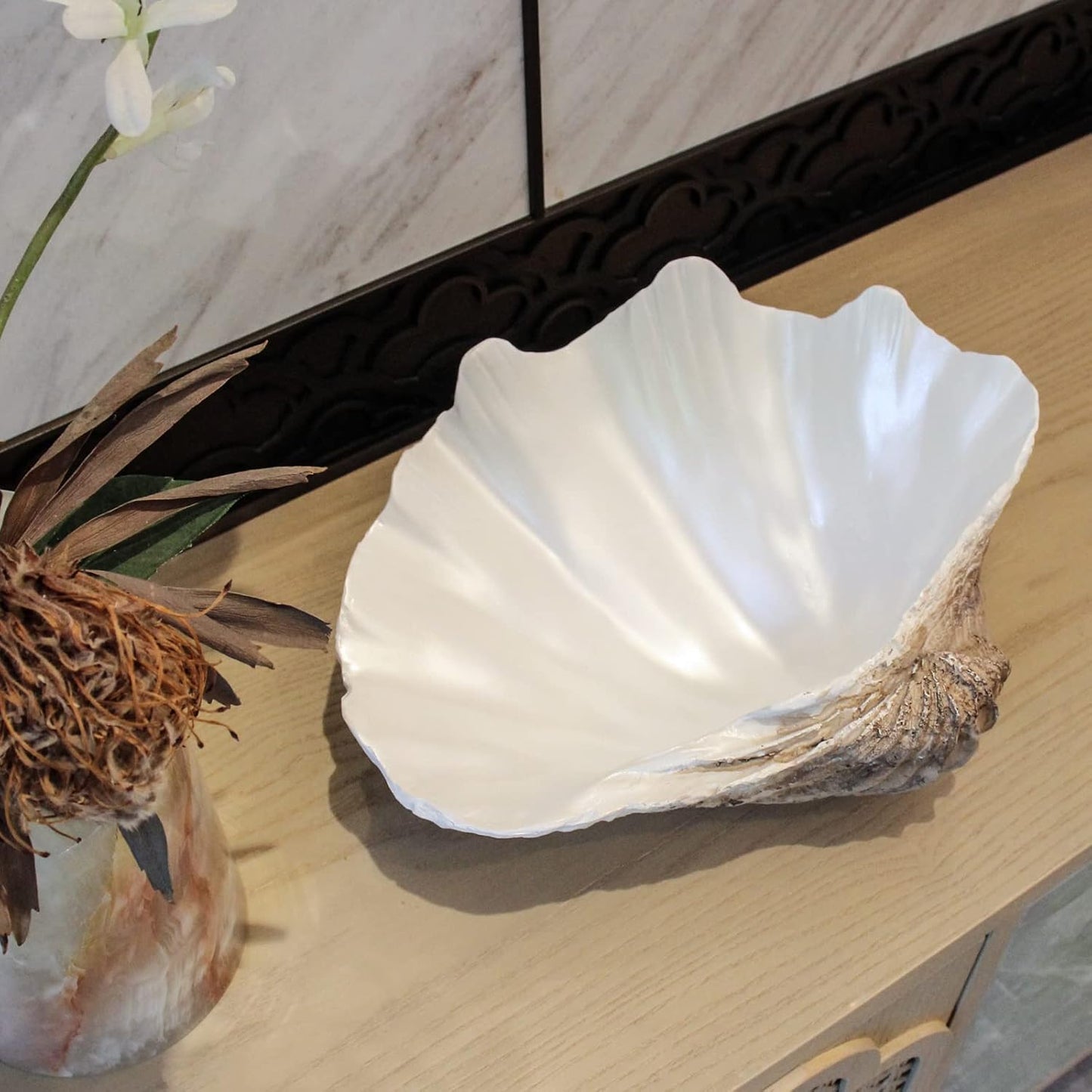Large EarthTan-White Sea Shells Decorative Bowl Resin Clam Shell Bowl Beach Decorations for Home Coastal Beach Decor Decoration Storage Bowls & Home Office Nautical Themed Party Decor -10.2"-1PC