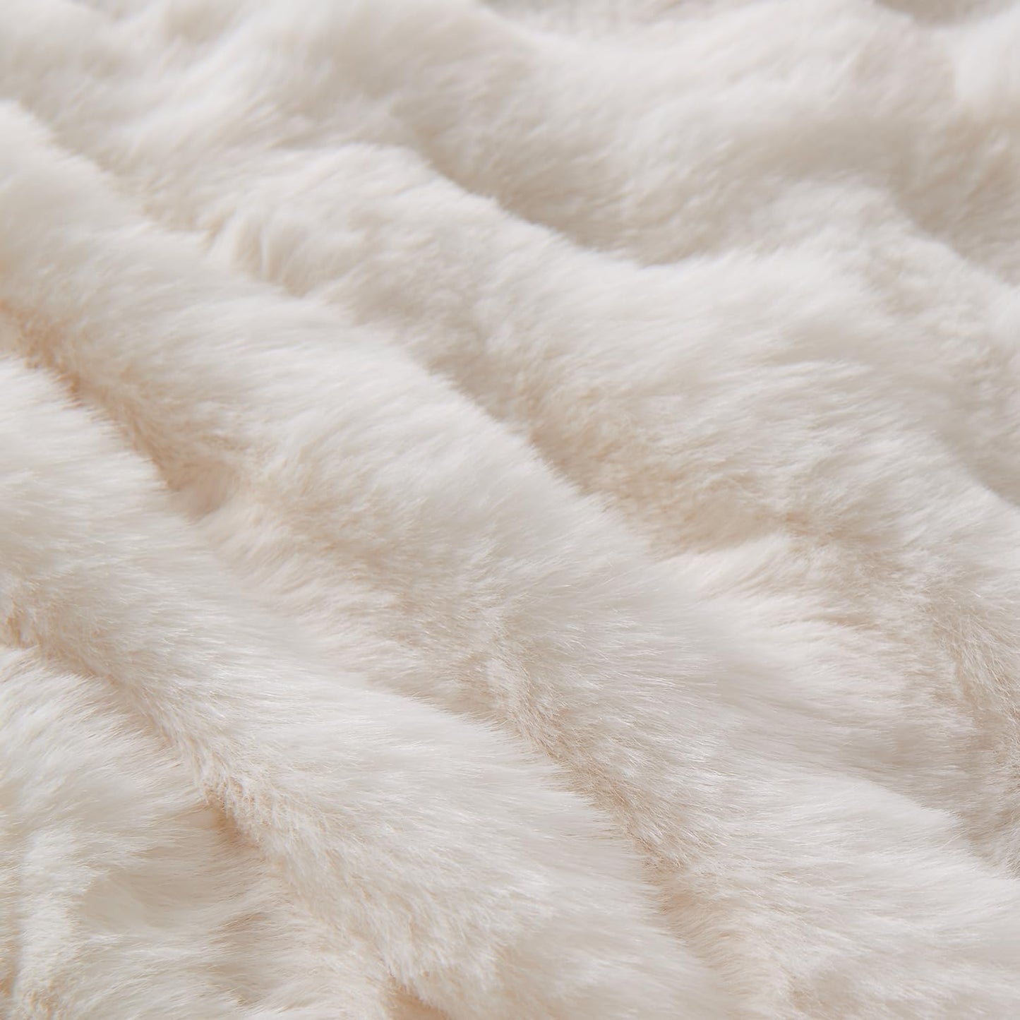 Lotus Karen King Size Faux Fur Blanket Cream White - Big Bubble Rabbit Fluff Throw for Bed Large Fluffy Fuzzy Cozy Thick Furry Plush Shaggy Blankets 108x90 Inches