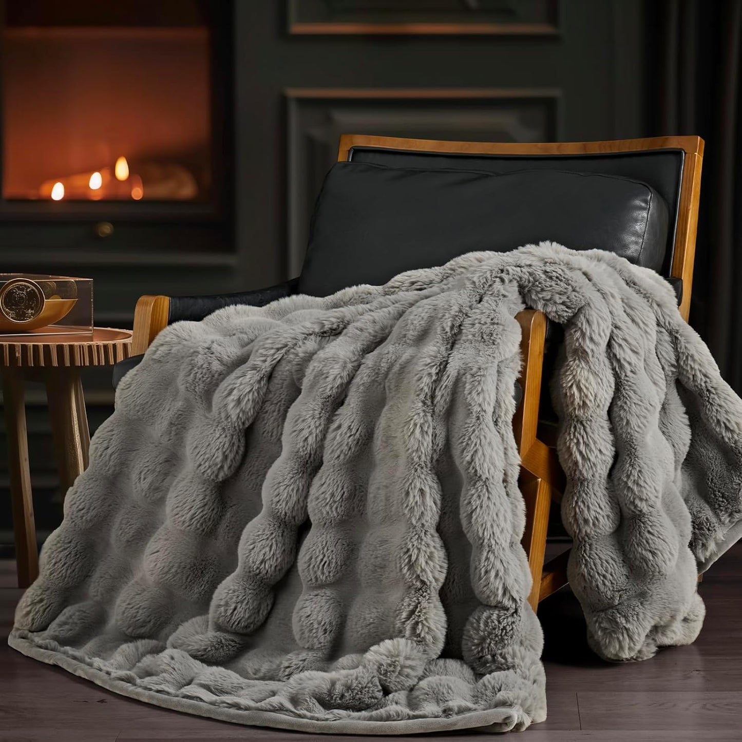 EVERGRACE Ultra Soft Luxury Fluffy Ridgeline Faux Rabbit Fur Throw Blanket, Thick Warm Bubble Throw for Bed, Cozy Plush Reversible Blankets for Couch, Chair, Sofa, Grey, 60x80 Inches, 870 GSM