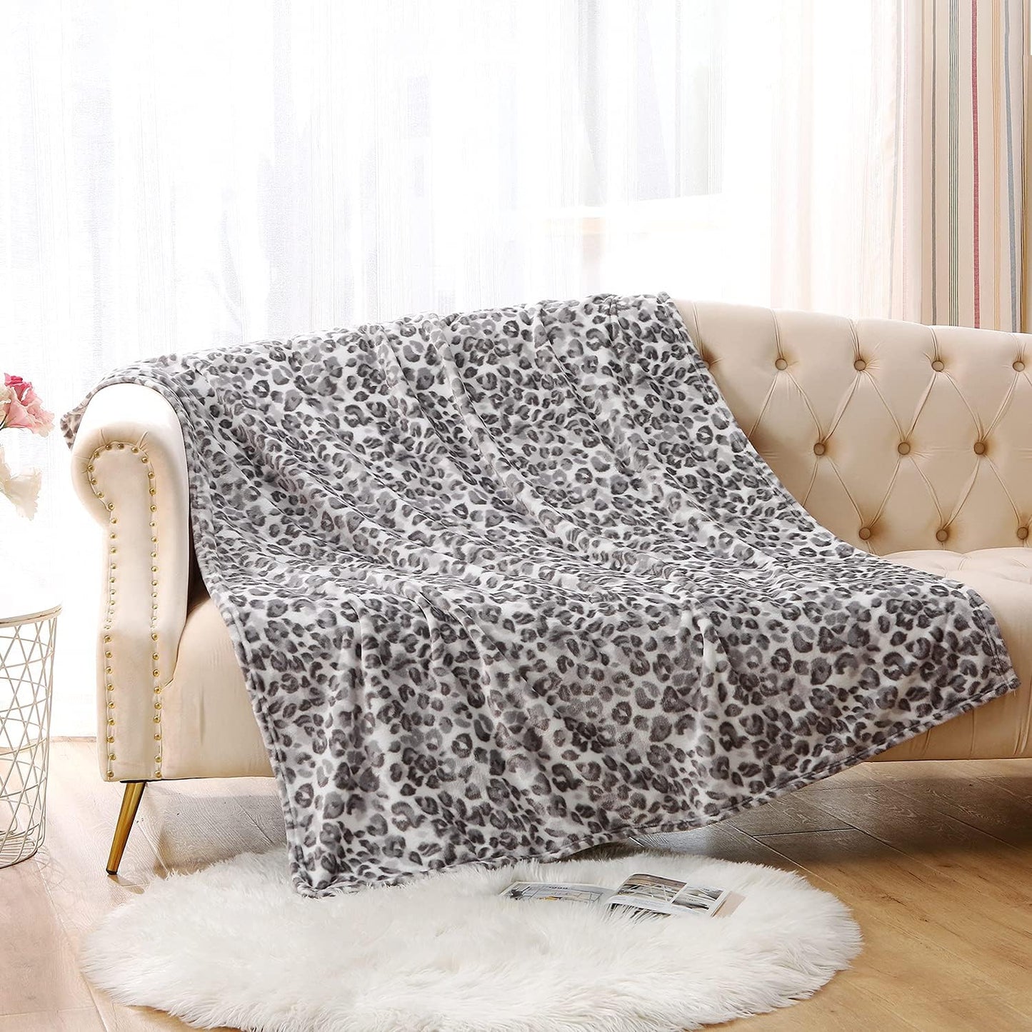 MERRYLIFE Cheetah Throw Blanket for Couch | Soft Decorative Ultra-Plush Colorful| Throw Size Travel Blanket Plush|(50" 60", Snow Leopard)