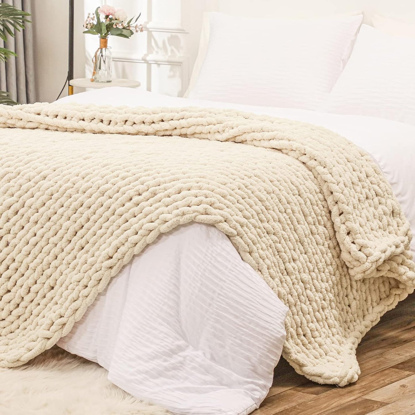 Bigacogo Chunky Knit Throw Blanket for Couch, 40x80 inches, 100% Hand Knitted with Thick Jumbo Chenille Yarn, Cozy Soft Large Rope Knot Cable Crochet Blankets for Sofa Bed Living Room, Beige