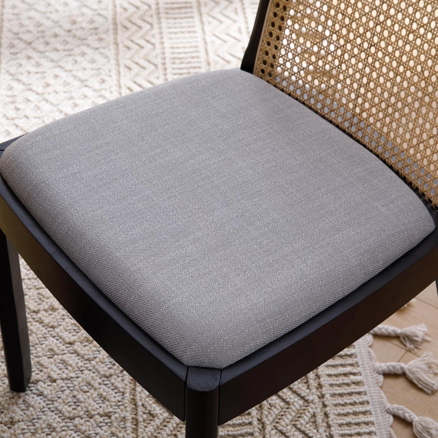 Mid Century Dining Chairs Set of 4, Accent Rattan Side Chairs Linen Fabric Kitchen Chair with Solid Wooden Legs for Living Room Dining Room, Grey