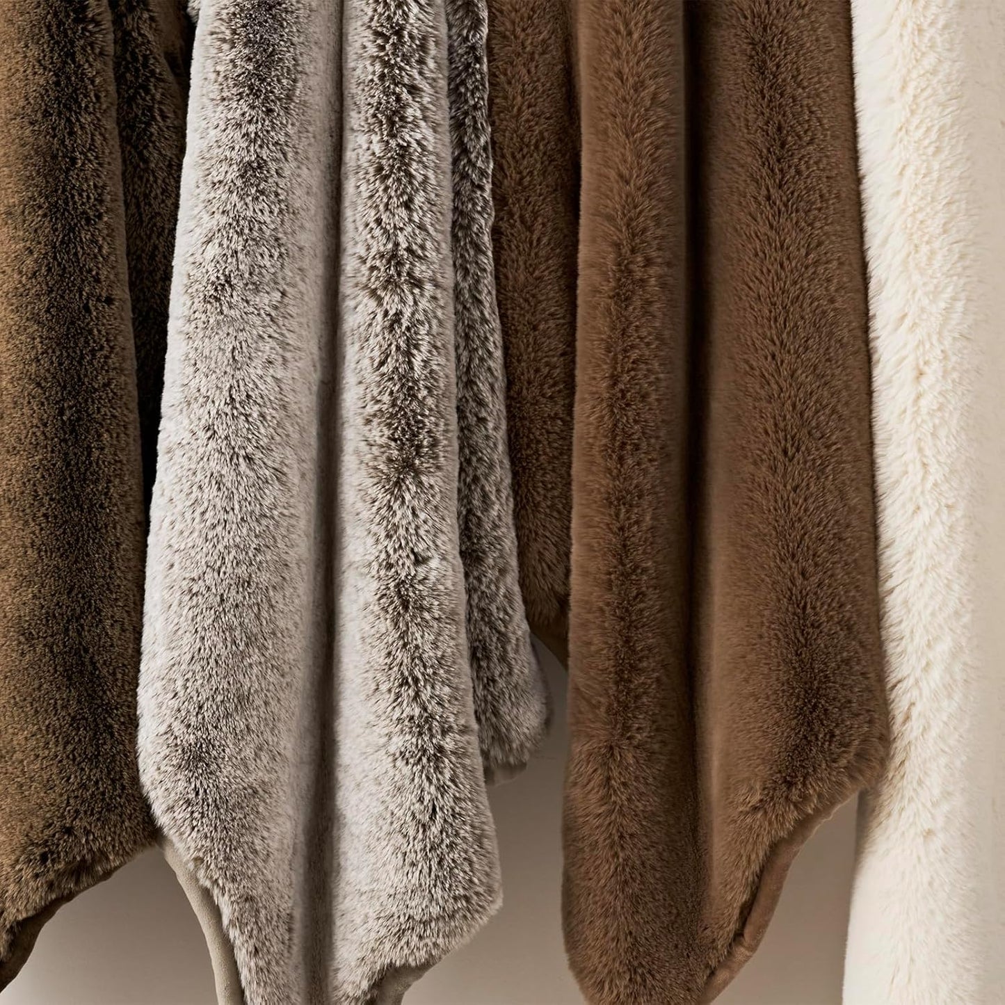 Luxury Soft Faux Chinchilla Fur Throw Blanket for Couch, Warm Thick Heavy Winter Throw Blanket 1220GSM for Bed, Fluffy Cozy Mink Blanket with Reversible Velvet, Tawny Mink, 50"x60"