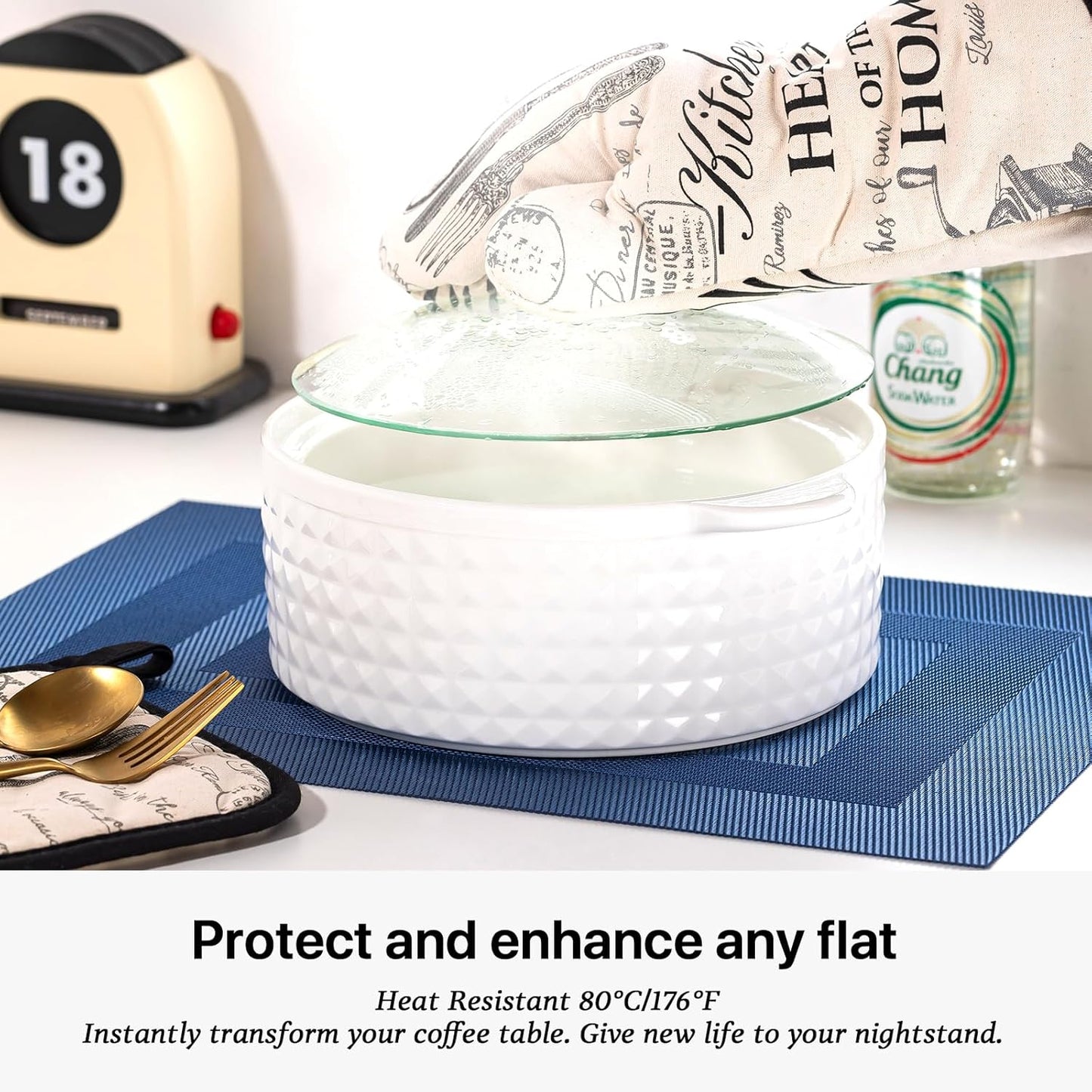 LEXMORE Placemats Set of 4 Vinyl/Plastic Woven Place Mats for Kitchen Table Indoor/Outdoor Washable Placemat Wipeable Dining Table Mats(Navy Cube)