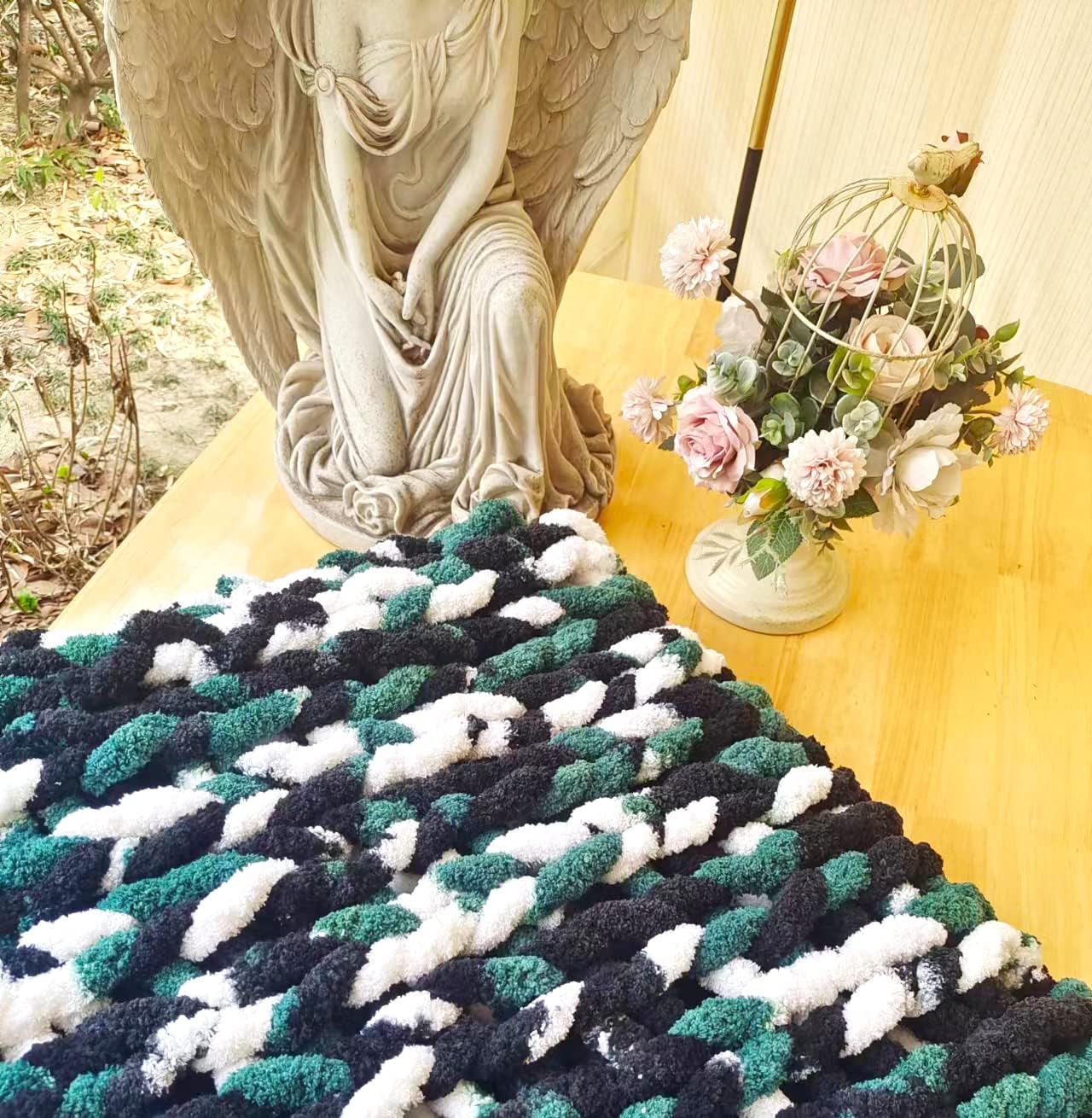 DDL&HEXI Chunky Chenille Blanket 100% Hand Knit with Jumbo Chenille Yarn (50"x60") Super Soft Large Throw Bed Blanket for Couch, Sofa, Home Decor - Machine Washable (06)