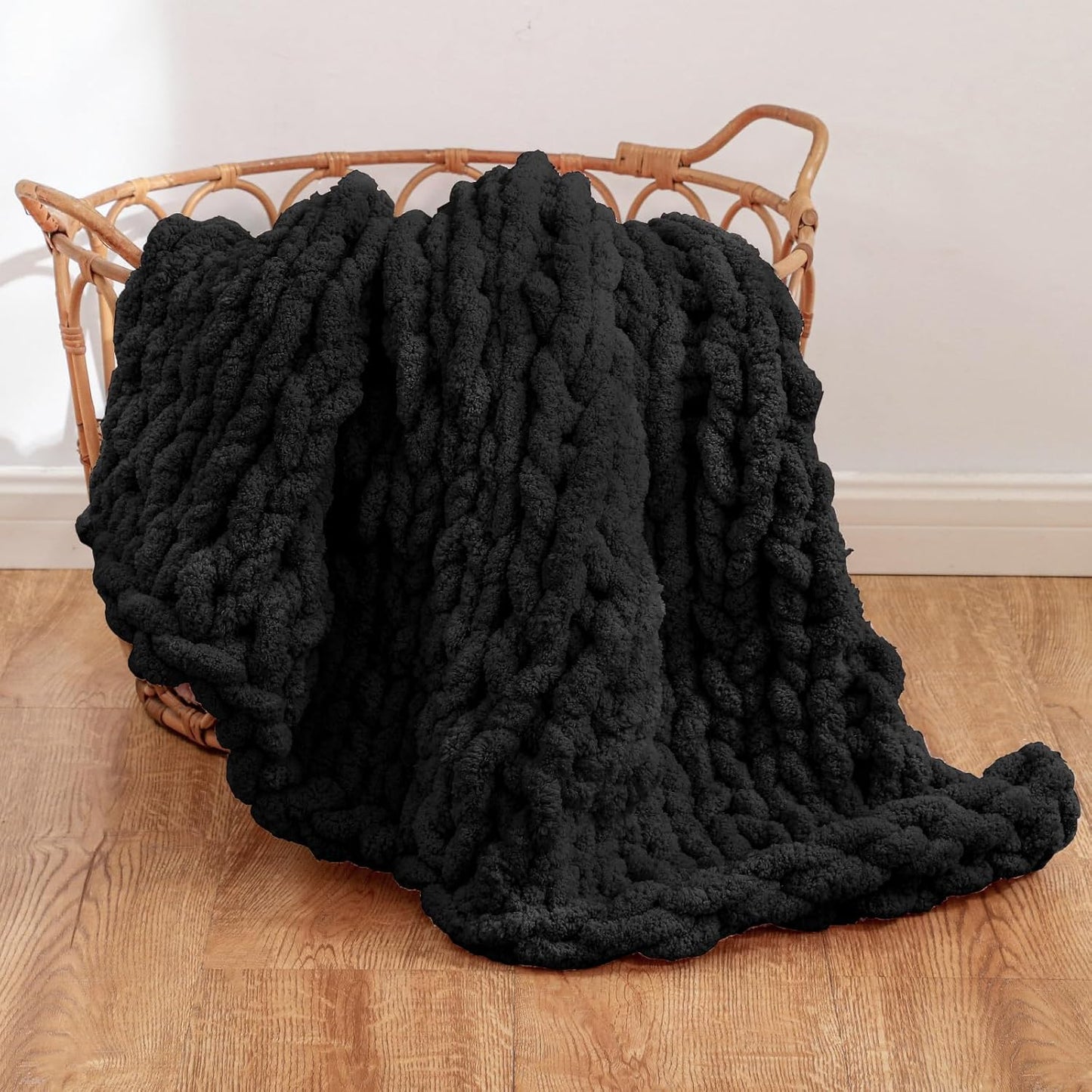 WESHIONGOO Chunky Knit Blanket Throw 40"*40" Knitted Throw Blankets for Couch Bed Fluffy Soft Blanket with Jumbo Chenille Yarn Thick 100% Handmade(Black)