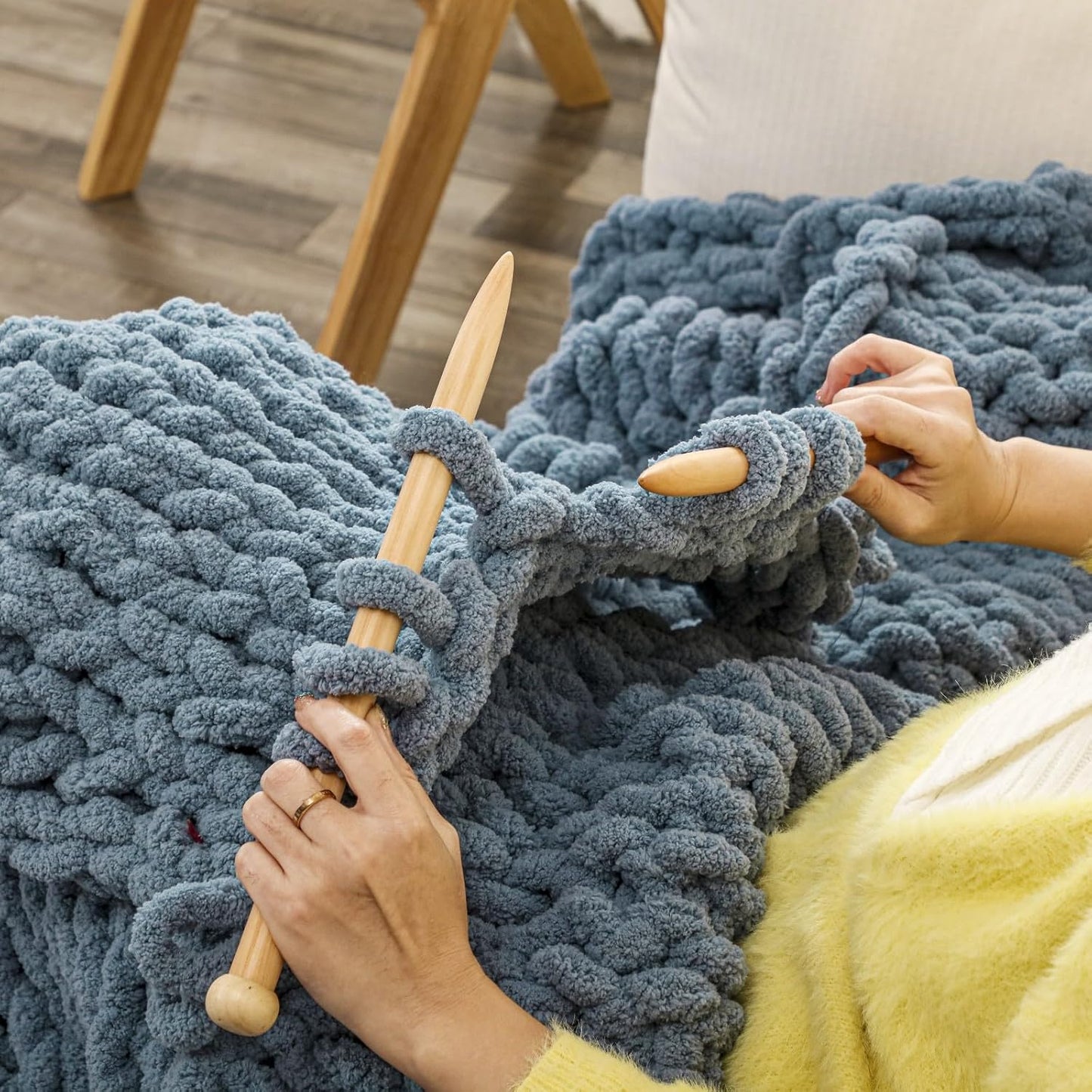 WESHIONGOO Chunky Knit Blanket Throw 40"×40" Knitted Throw Blankets for Couch Bed Fluffy Soft Blanket with Jumbo Chenille Yarn Thick 100% Handmade (Dusty Blue)