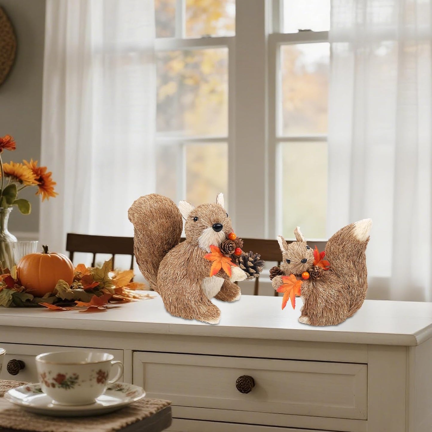 winemana Set of 2 Fall Table Decor-Squirrels with Leaves Pine Cones Thanksgiving Home Decorations Indoor Sisal Figurines, Cozy Fall Office Harvest Centerpiece Christmas Kitchen Décor