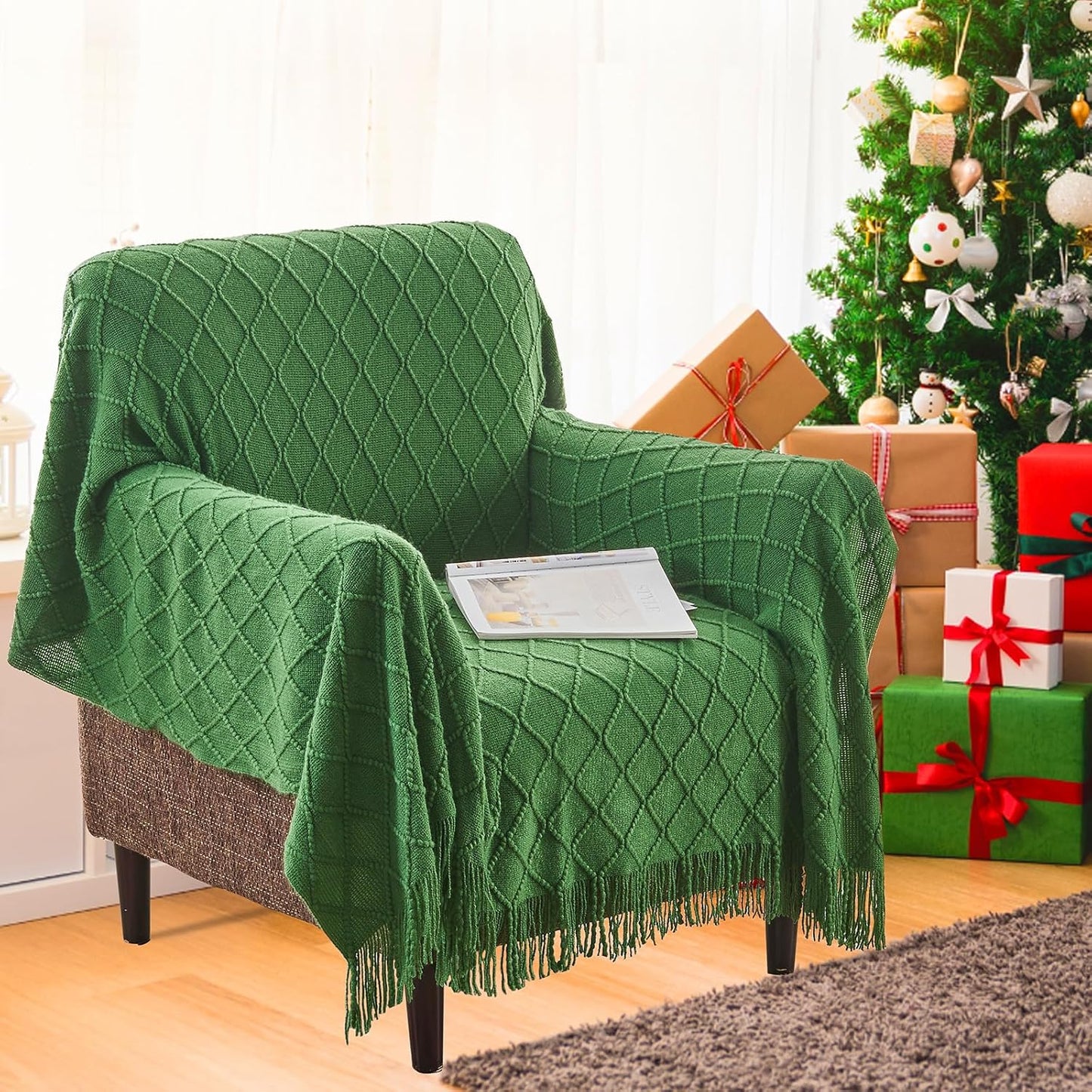 inhand Green Christmas Throw Blanket for Couch and Bed, Birthday Gifts for Women Teen Girl Friend Home Decor Knitted Twin Size Blanket, Outdoor Lightweight Farmhouse Warm Woven Decorative, 60"x80"