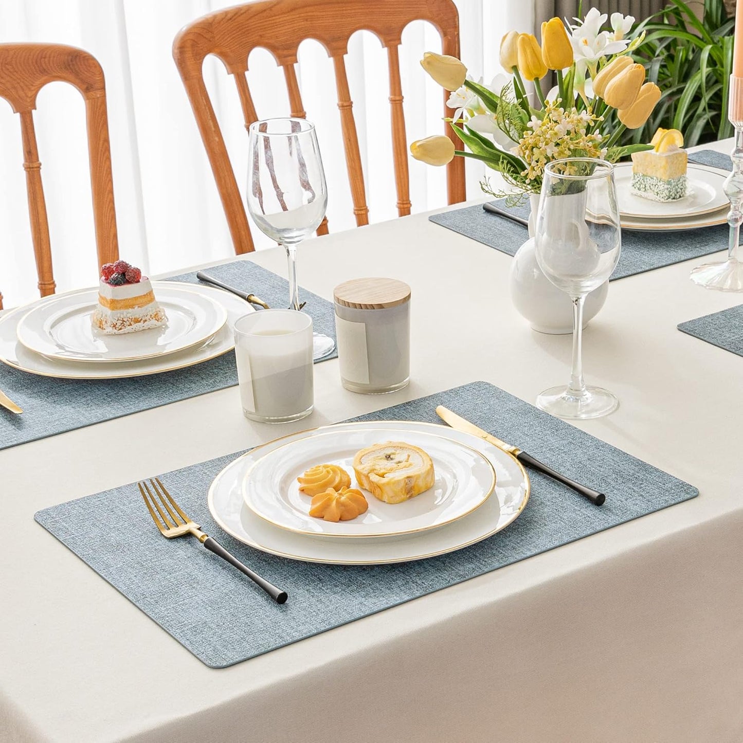 Romanstile Vinyl Placemats Set of 6-12 X 18 Inch - Heat Resistant Place Mats 100% Waterproof Oilproof Wipeable Reversible Faux Leather Table Mats for Kitchen/Dining/Party/Outdoor, Sky Blue