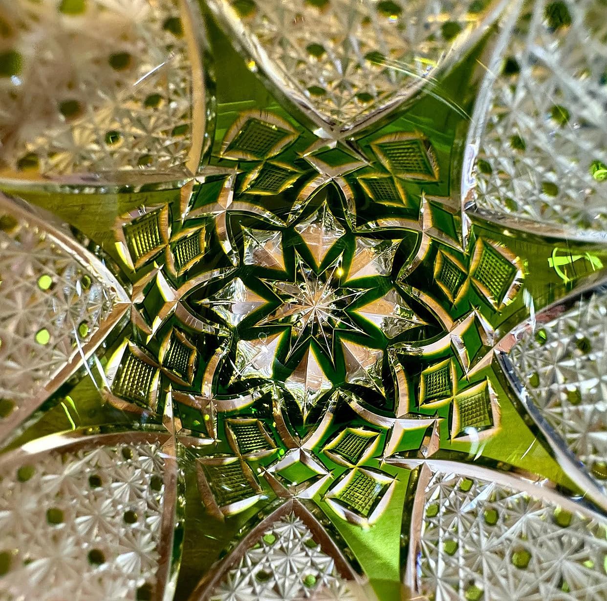 JEKE Edo style Hand Carved Drinking Glass Crystal Whisky Glass 340ml Tumbler For Whiskey Cocktail-Vodka-Beer Drinkingware Glasses In Gift Carton (Green)