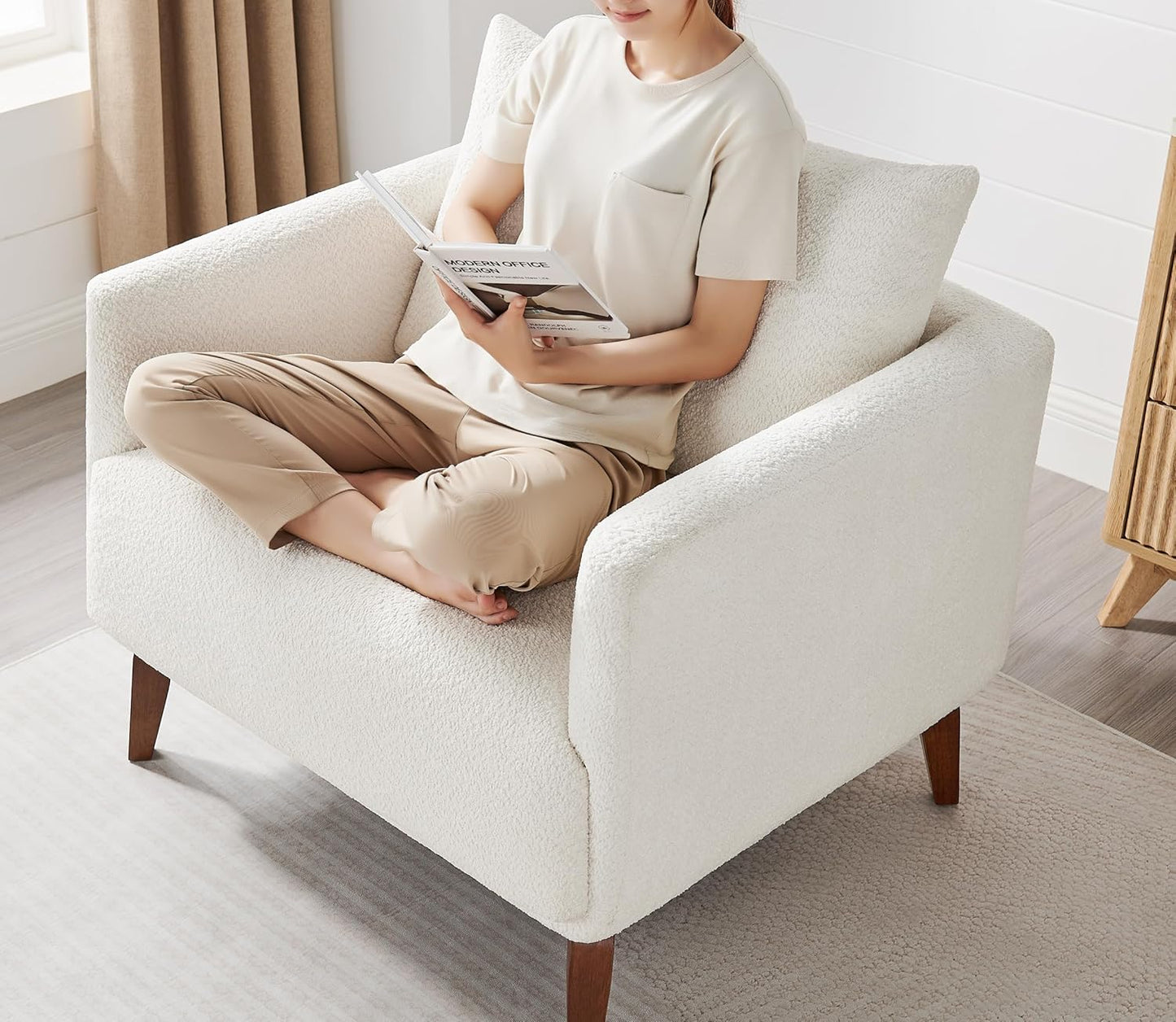 Oversized Accent Chair Modern Boucle Armchair for Living Room- 37" Wide Accent Chair with Solid Wood Legs, White Upholstered Lounge Chair for Bedroom & Office, Cozy Reading Chair (Easy Assembly)