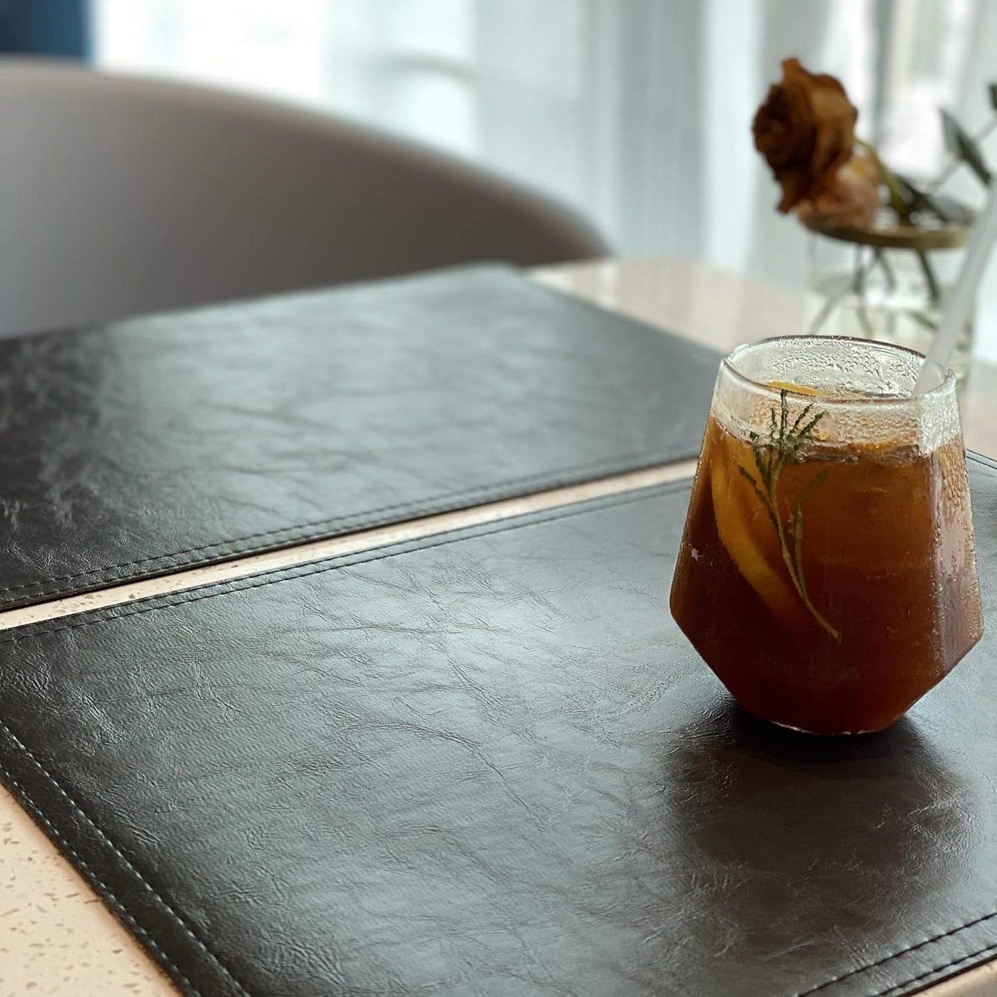 Jovono Waterproof PU Placemats, Faux Leather Dining Table Mat, Set of 8, Easy to Wipe Off Scrub Vinyl Mat, Heat & Stain Resistant for Office Conference Table, Home Décor Grey