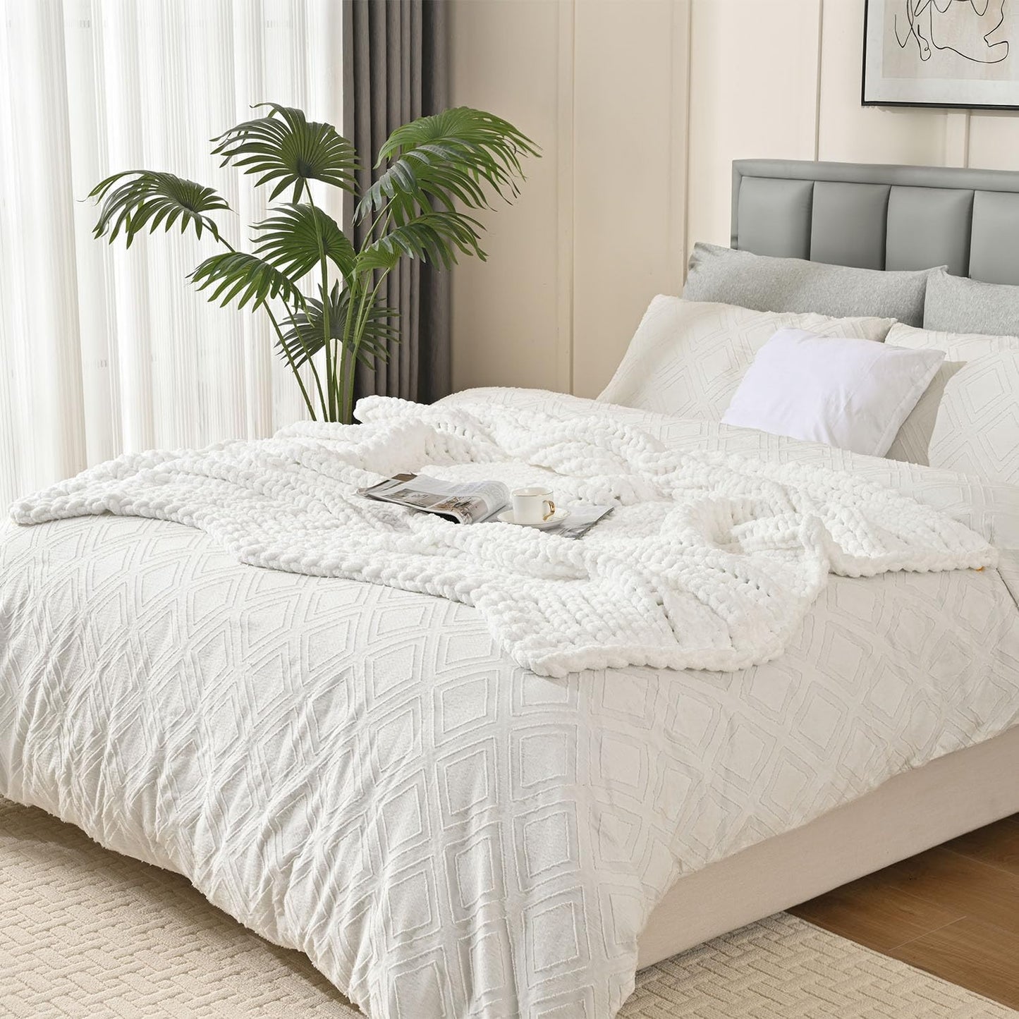 Esterra Chunky Knit Blanket Throw 40"x50", 100% Hand Knitted Chenille Throw Blanket, Cozy Soft Thick Cable Knit Throw Large Rope Knot Crochet Throw Blanket for Sofa Couch Bed, Snow White