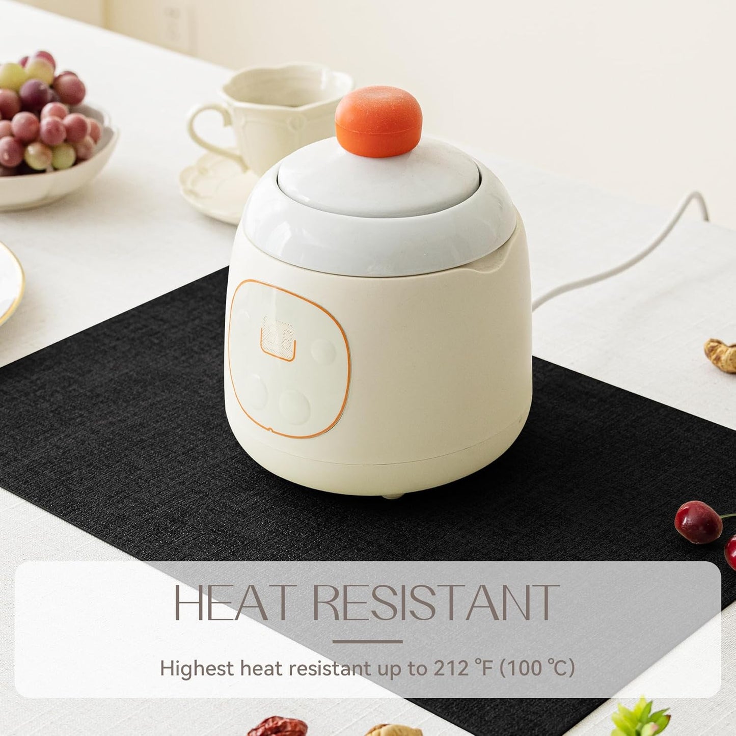 Romanstile Reversible Vinyl Placemats Set of 6, Faux Leather 100% Waterproof Oil-Proof Wipeable Place Mats, Heat Resistant Dual Sided Table Mats for Kitchen/Dining/Party (Black, 12 x 18 Inch)