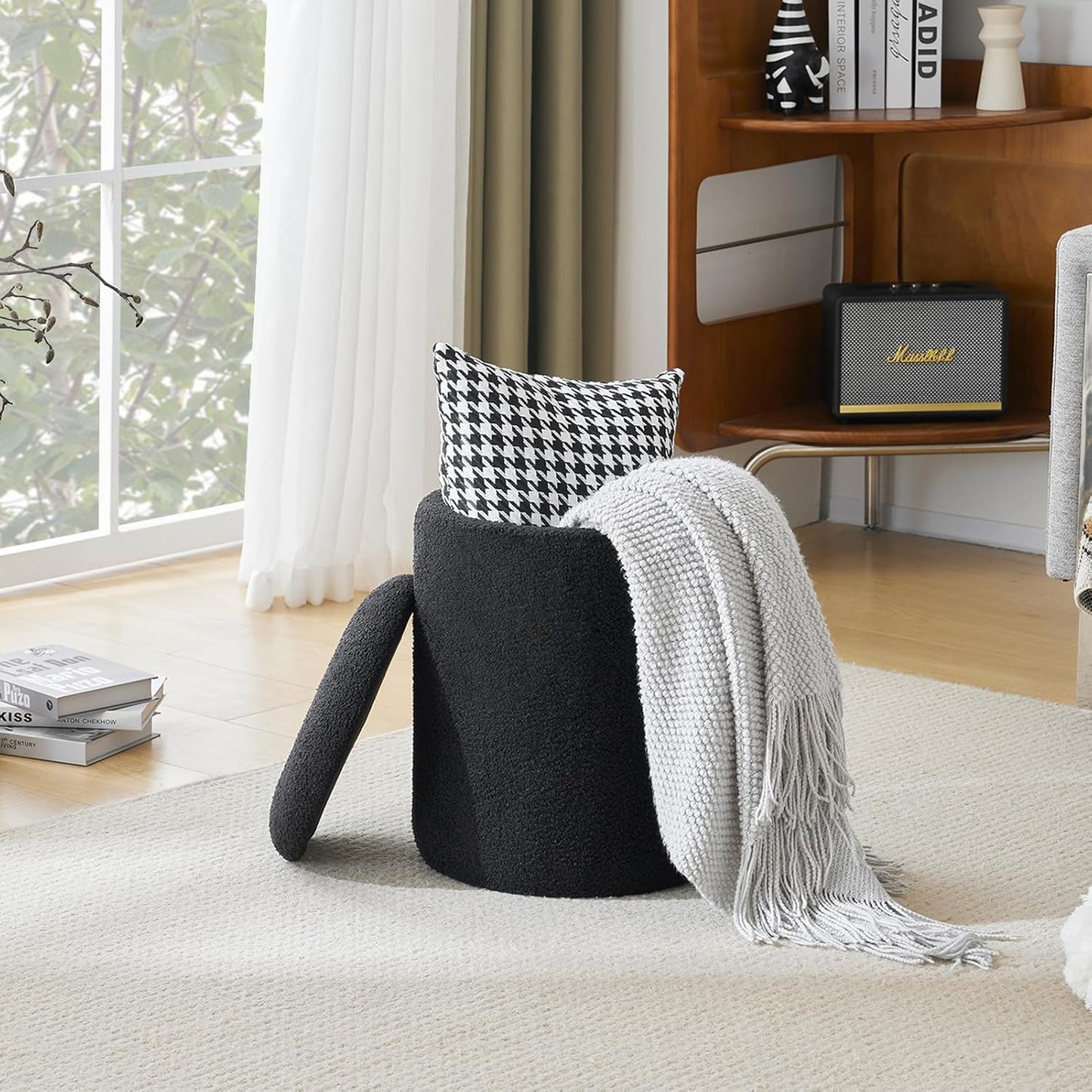 YFO Round Boucle Ottoman with Storage, Multifunctional Upholstered Vanity Chairs for Makeup, Soft Padded Seat with Removable Lid, Modern Rest Stool Seat for Living Room, Bedroom, Black