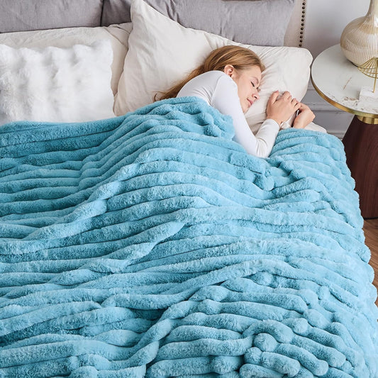NEWCOSPLAY Faux Fur Twin Blanket Blue 3D Ribbed Plush Thick Warm Blanket for Couch Sofa Bed 850GSM (Blue Ribbed, Twin(60"x80"))
