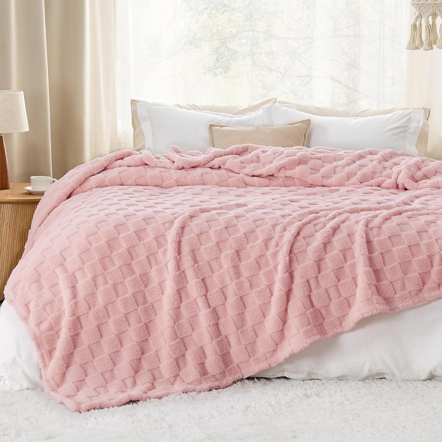 Bedsure GentleSoft King Size Blanket for Bed - Super Soft Cozy Blankets for Women Men Girls, Large Fuzzy Fleece Throw for Bedroom Decor, Blush Pink,108x90 Inches