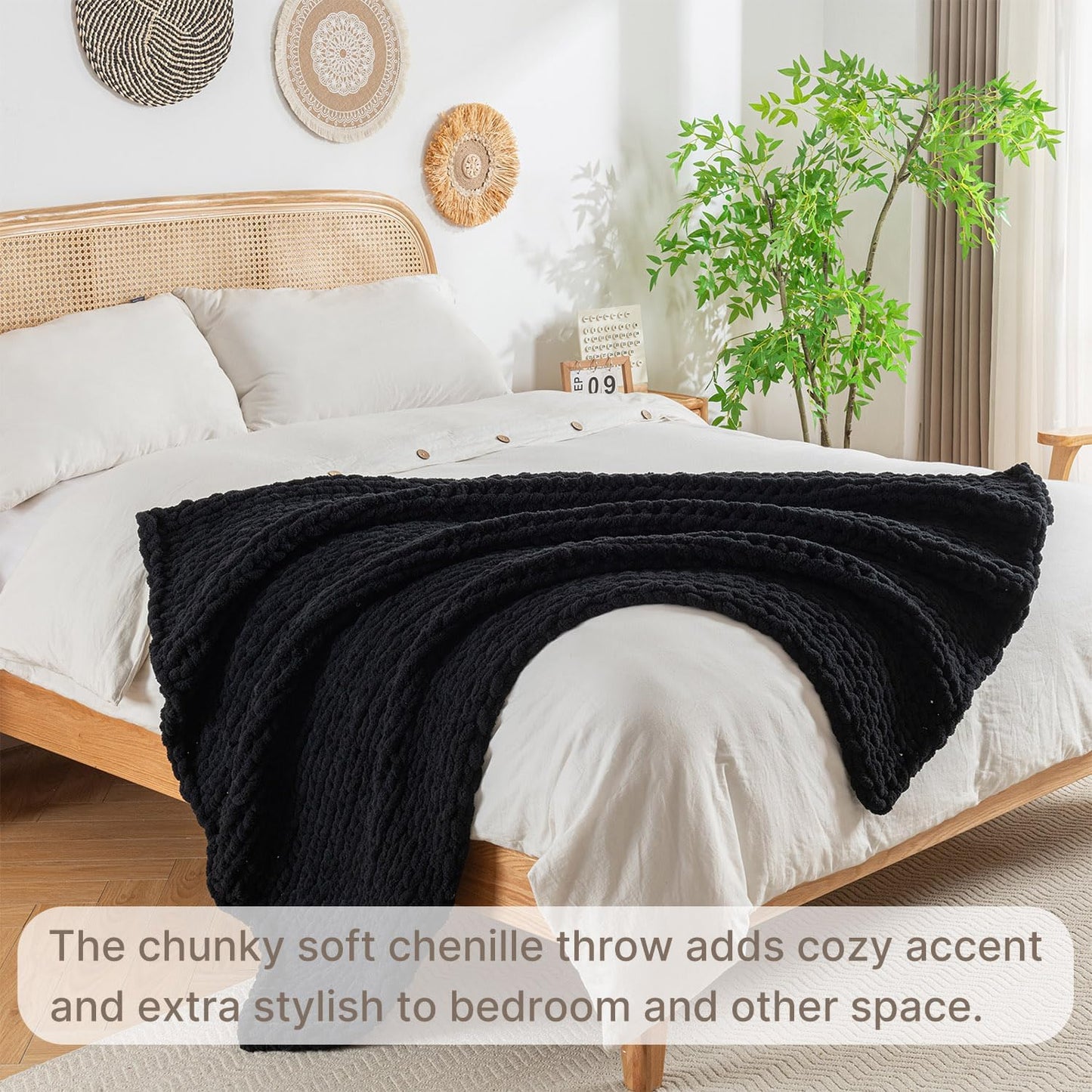 Chunky Knit Blanket Throw, 100% Hand Knit Throw Blanket Handmade Chenille Cable Knit Throw for Couch, Stylish Cozy Soft Rope Knot Crochet Blanket for Home Decor, Black, 50x60 Inches