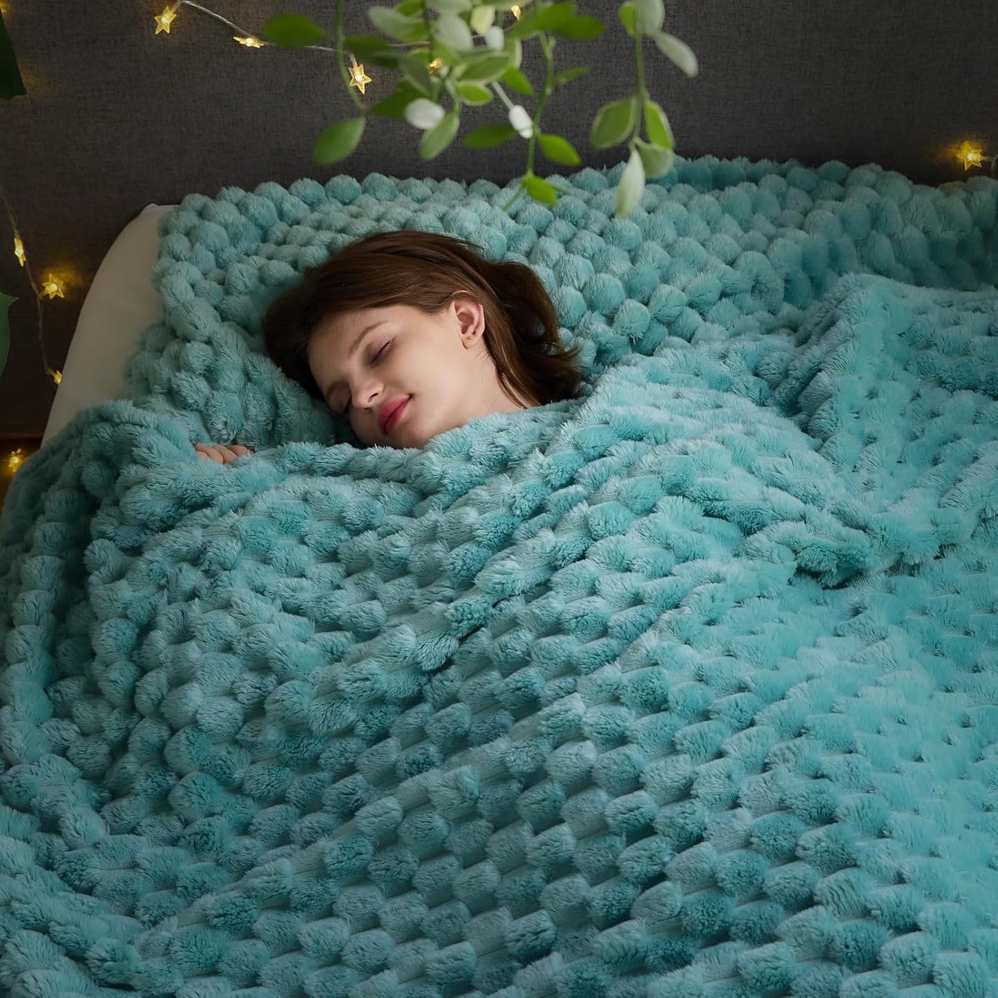 NEWCOSPLAY Super Soft Queen Blanket Sage Green Premium Silky Flannel Fleece 3D Clouds Stylish Jacquard Lightweight Bed Blanket All Season Use 350GSM (Sage Green, Queen(90"x90"))