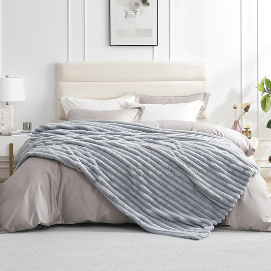 Amélie Home Faux Fur Throw Blanket for Couch, Cozy Fuzzy Fluffy Fur Luxurious Soft Striped Plush Gift Blankets for Family Sofa Chair Bed Living Room Bedroom, 60"x80", Light Grey