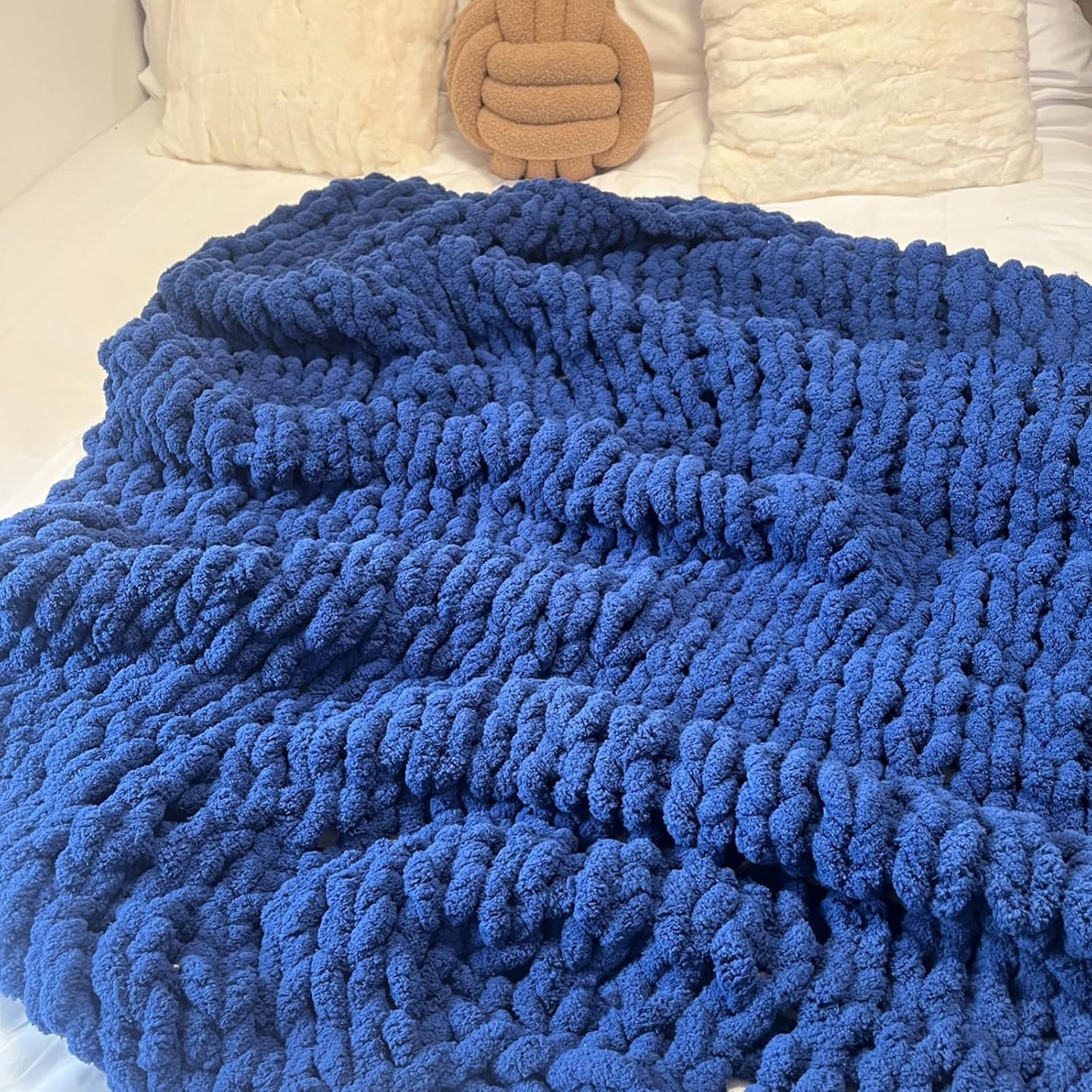 Chunky Knit Blanket Throw 40"x60", Chenille Throw Blankets, Handmade Warm & Cozy Blanket Couch Bed Home Decor, Soft Breathable Fleece Banket, Christmas for Couch Bed Sofa Best Gift (Navy Blue)