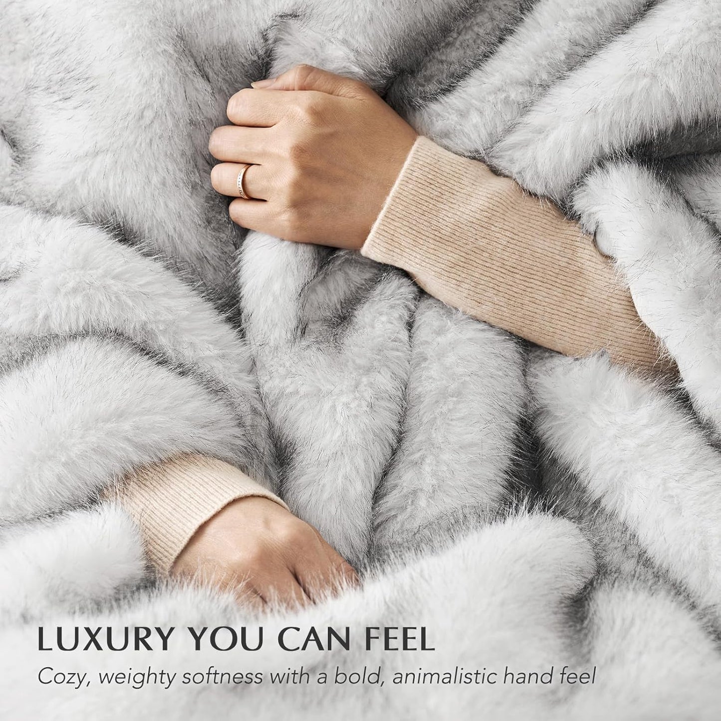 Luxury Faux Fur Throw Blanket, Soft Fluffy Faux Mink Blankets for Bed, Couch, Sofa, Thick Cozy Plush Warm Fur Throws with Reversible Velvet, Frosted White Wolf, 50"x60"