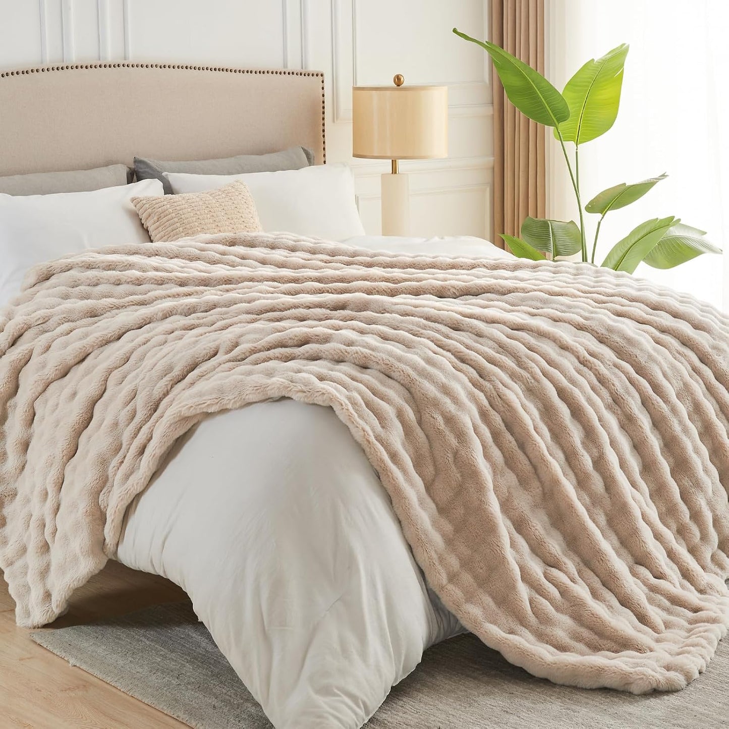 NEWCOSPLAY Faux Fur King Blanket Linen Bubble Blanket Thick Warm Soft for Couch Sofa Bed 550GSM (Linen, King(90"x110"))