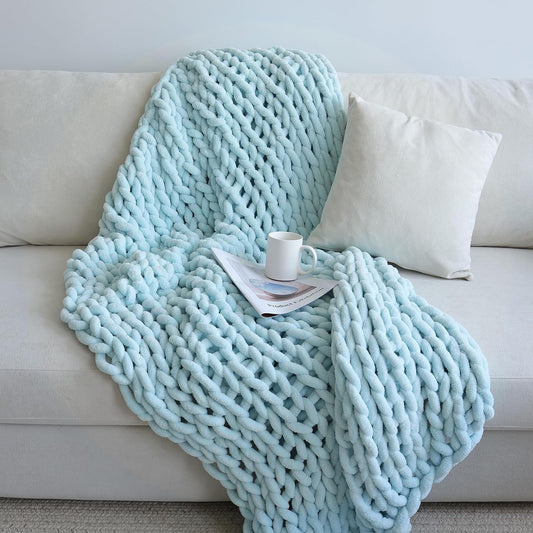 Maetoow Chenille Chunky Knit Blanket Throw （30×40 Inch）, Handmade Warm & Cozy Blanket Couch, Bed, Home Decor, Soft Breathable Fleece Banket, Christmas Thick and Giant Yarn Throws, Baby Blue