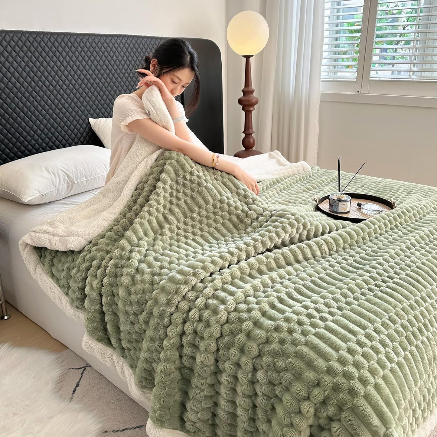 UKELER Sherpa Throw Blanket 60 × 80 inch, 470 GSM Striped Sherpa Fleece Blankets for All Season, Warm and Cozy Blanket for Couch Sofa Bed Office Camping, Green